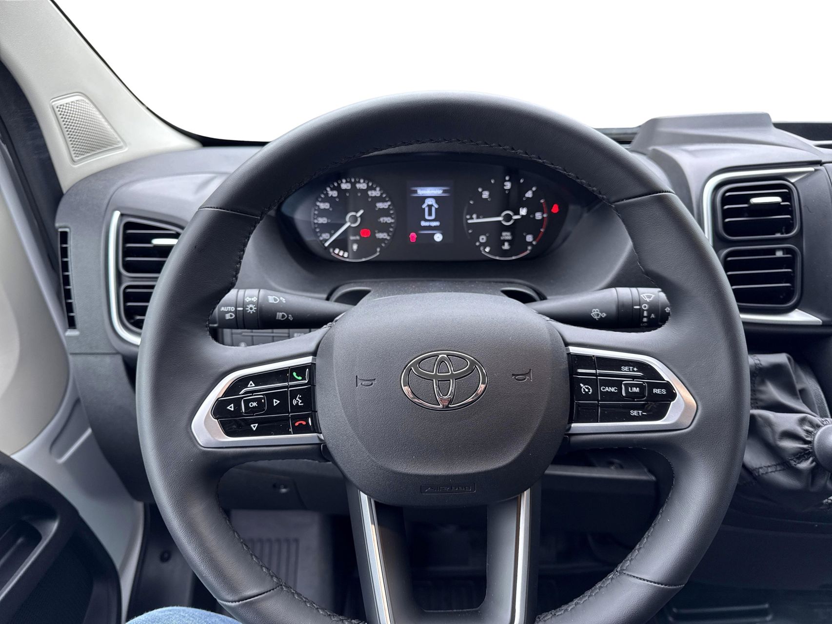 Billede af Toyota Proace Max Medium 2,2 D Comfort 140HK Van 6g