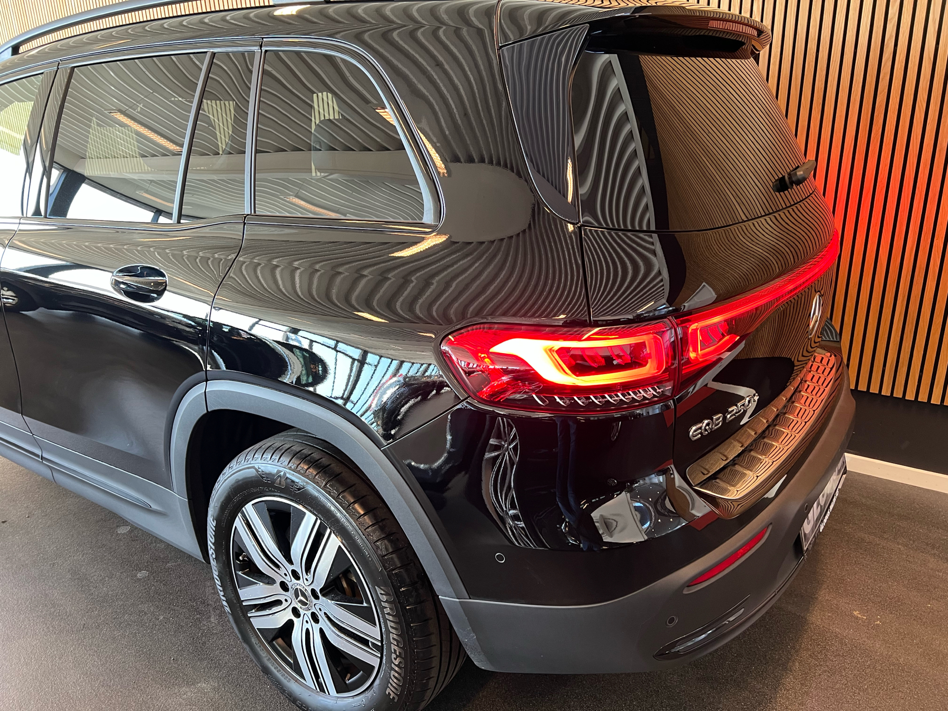 Billede af Mercedes-Benz EQB 250+ EL Progressive 7 pers. 190HK 5d Aut.