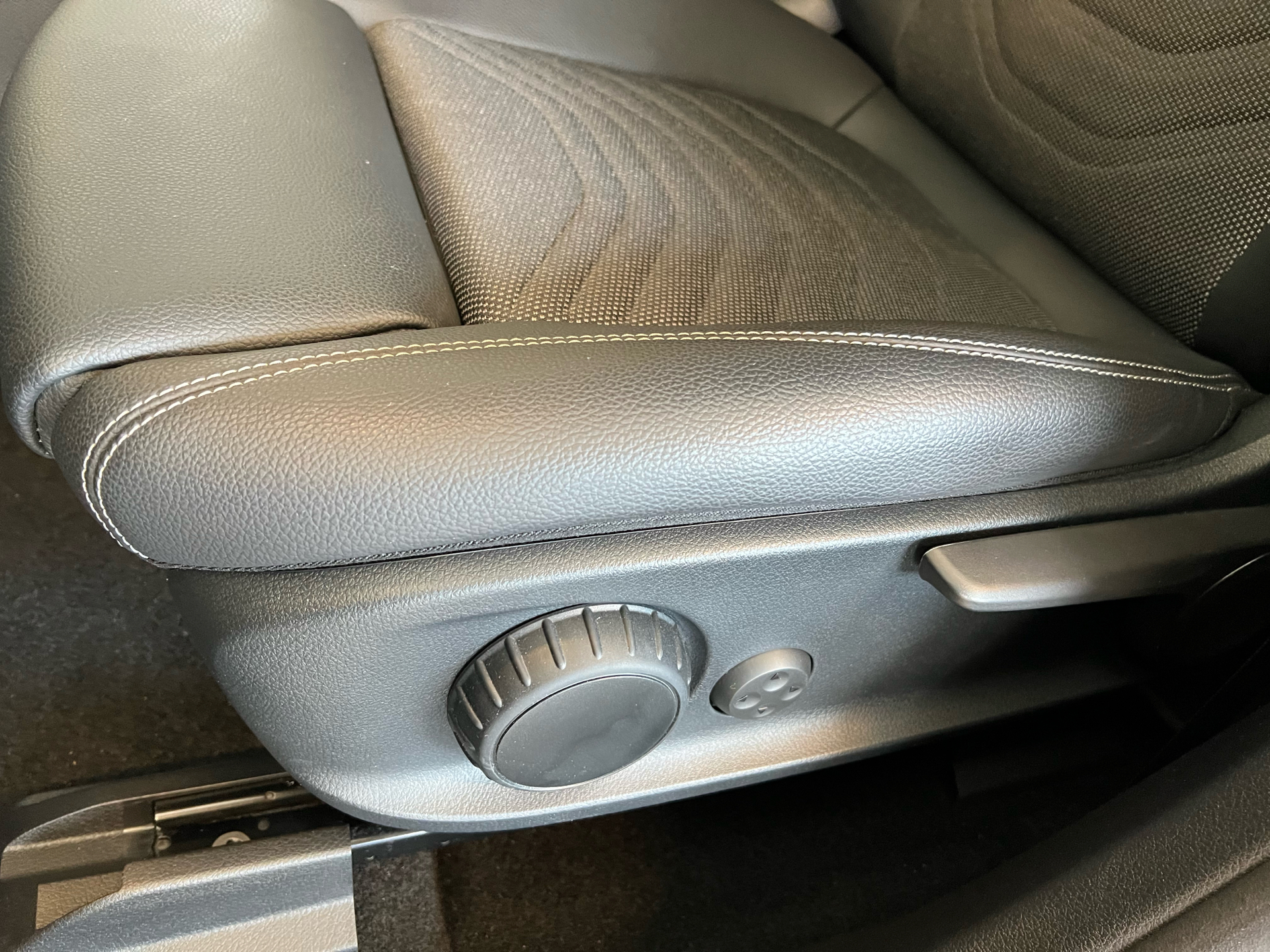 Billede af Mercedes-Benz EQB 250+ EL Progressive 7 pers. 190HK 5d Aut.