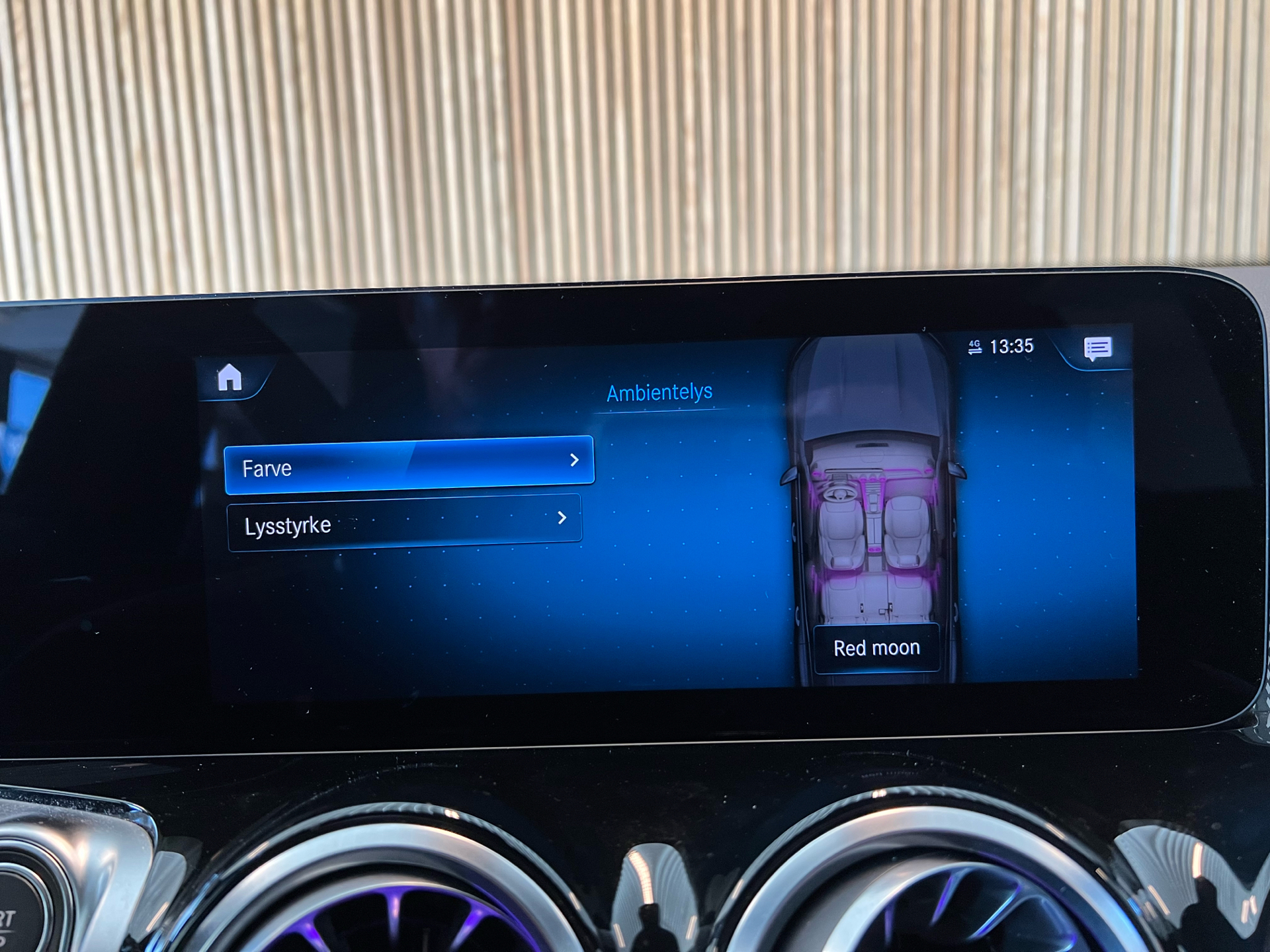Billede af Mercedes-Benz EQB 250+ EL Progressive 7 pers. 190HK 5d Aut.