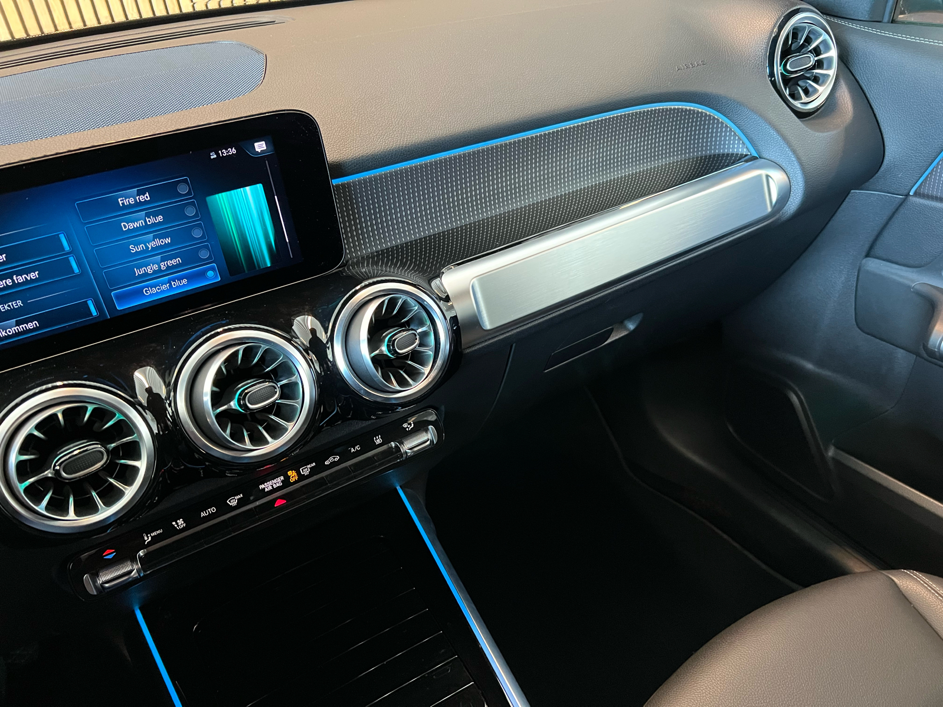Billede af Mercedes-Benz EQB 250+ EL Progressive 7 pers. 190HK 5d Aut.