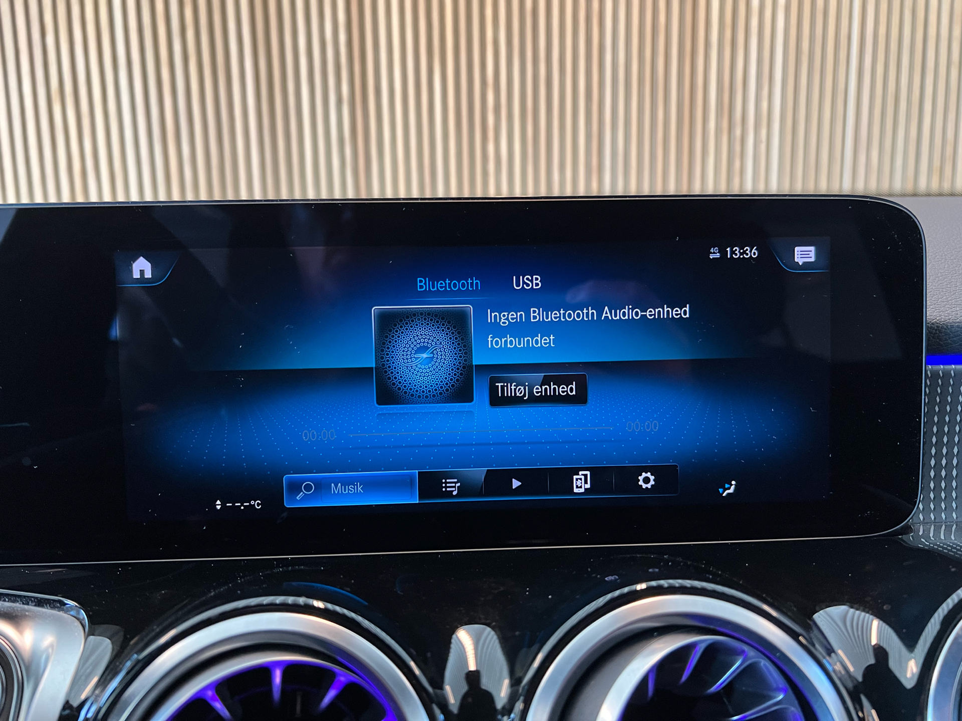 Billede af Mercedes-Benz EQB 250+ EL Progressive 7 pers. 190HK 5d Aut.