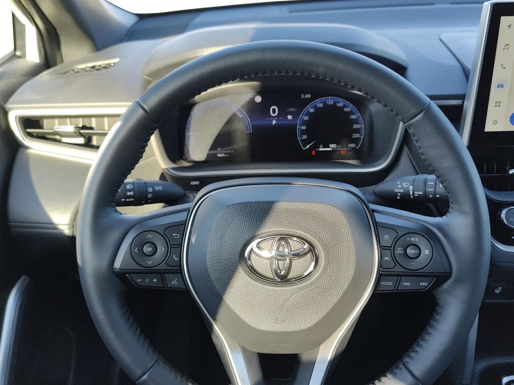 Billede af Toyota Corolla Cross 1,8 Hybrid Style Comfort 140HK 5d Aut.