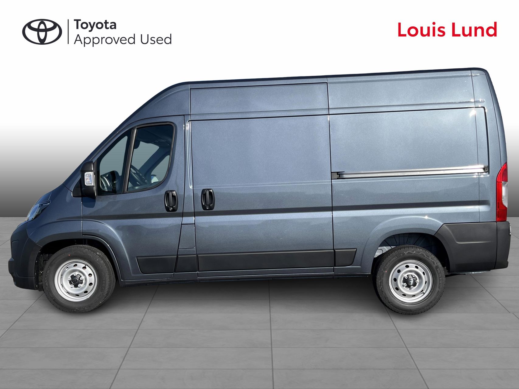 Billede af Toyota Proace Max Medium 2,2 D Comfort Master To skydedør m. højt tag 140HK Van 8g Aut.