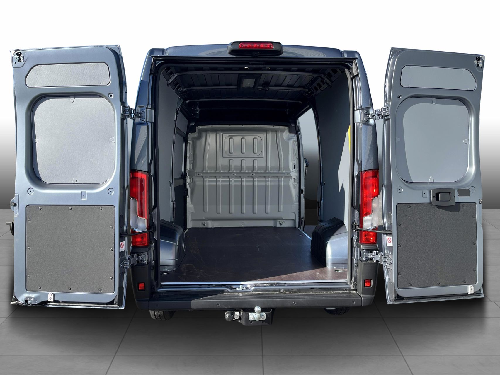 Billede af Toyota Proace Max Medium 2,2 D Comfort Master To skydedør m. højt tag 140HK Van 8g Aut.