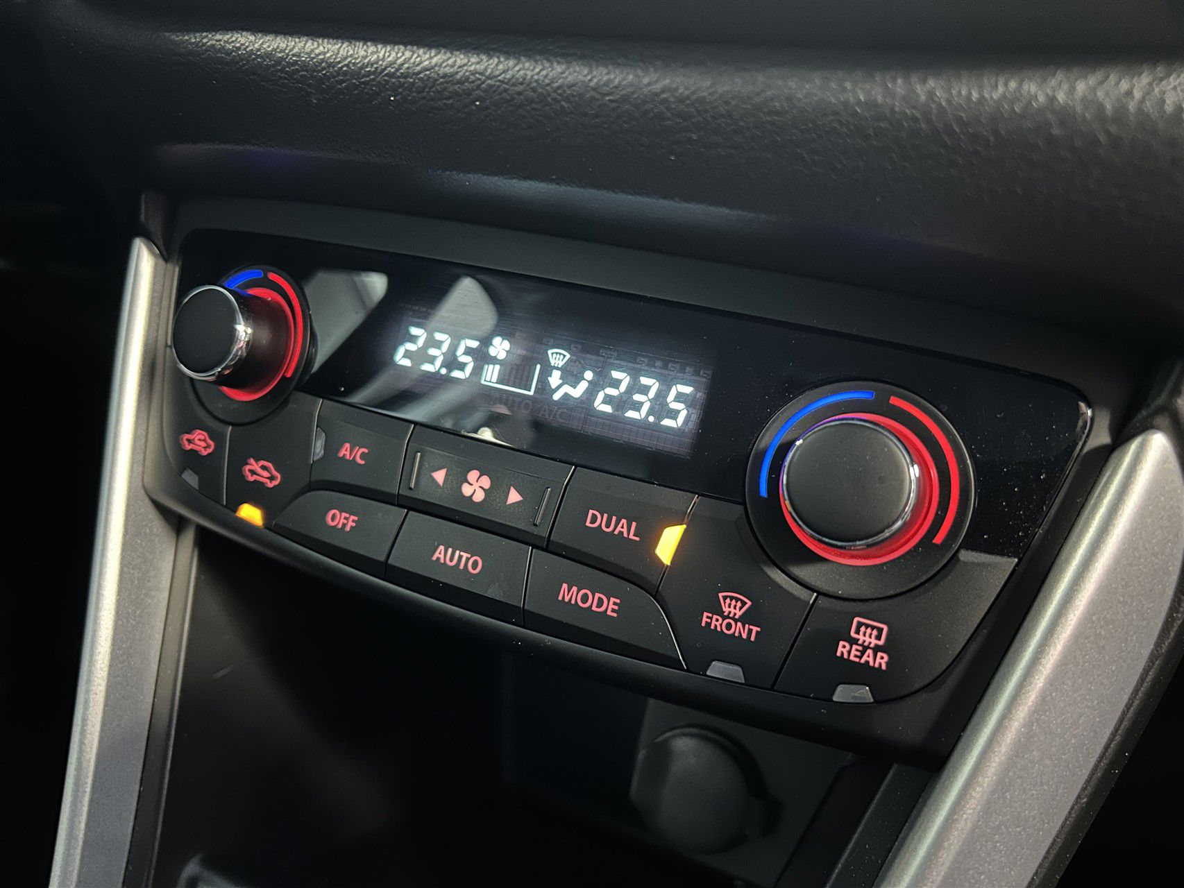 Billede af Suzuki S-Cross 1,0 Boosterjet Active 112HK 5d