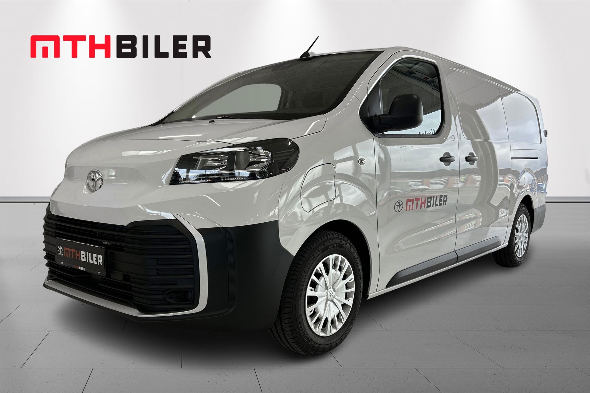Billede af Toyota Proace Max Medium 2,2 D Comfort Master To skydedør m. højt tag 140HK Van 8g Aut.