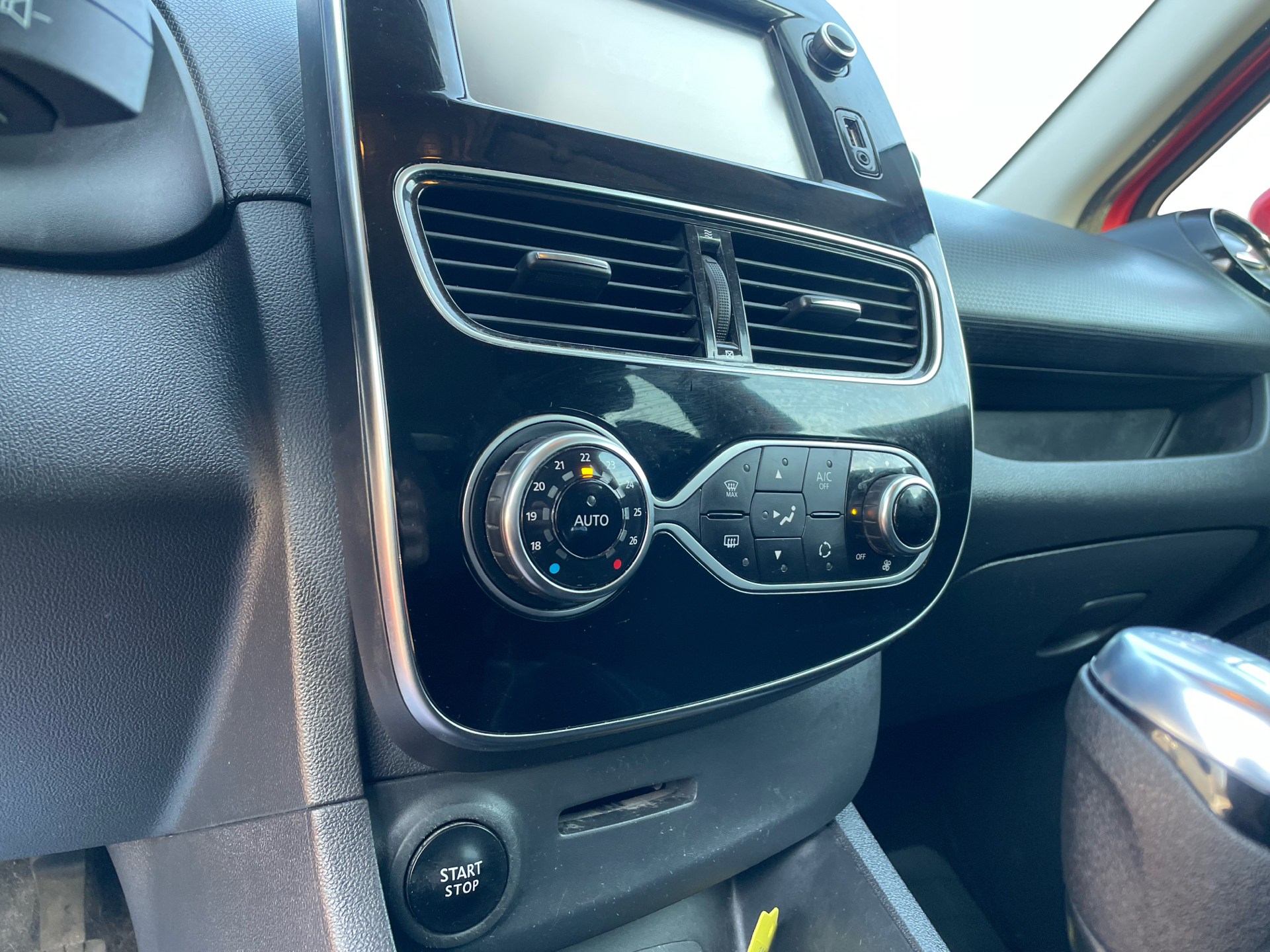 Billede af Renault Clio Sport Tourer 0,9 Energy TCe Zen 90HK Stc