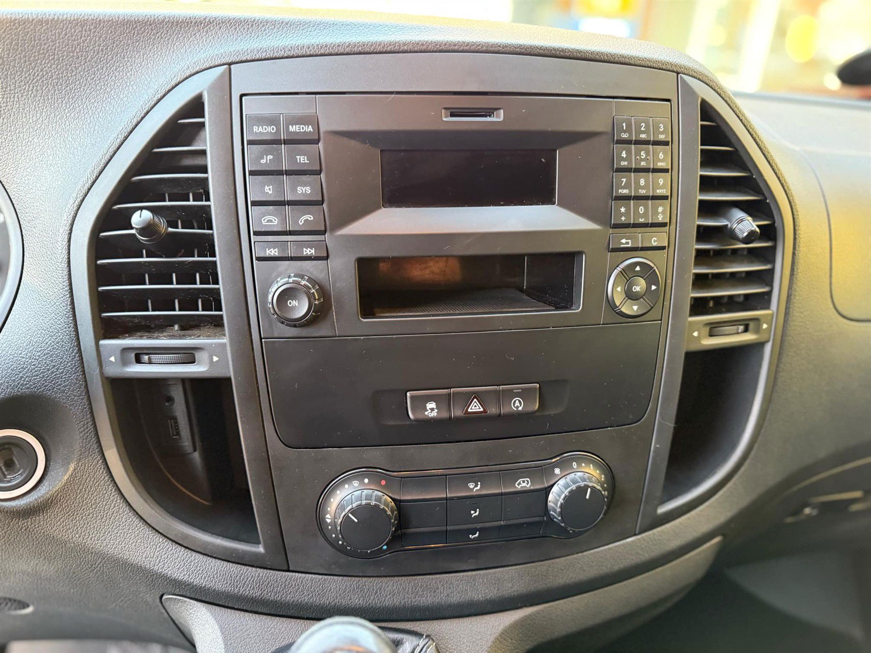 Billede af Mercedes-Benz Vito 114 Lang 2,1 CDI Basic 136HK Van
