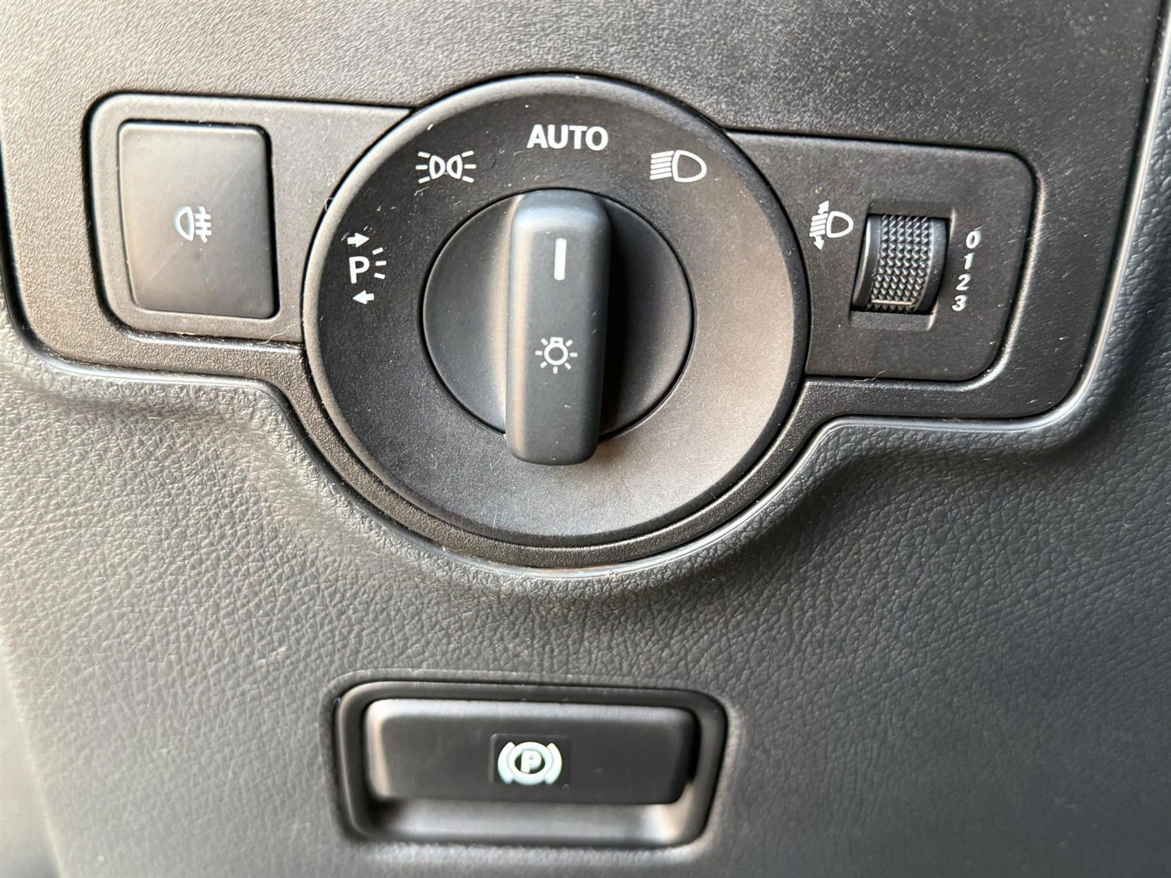 Billede af Mercedes-Benz Vito 114 Lang 2,1 CDI Basic 136HK Van