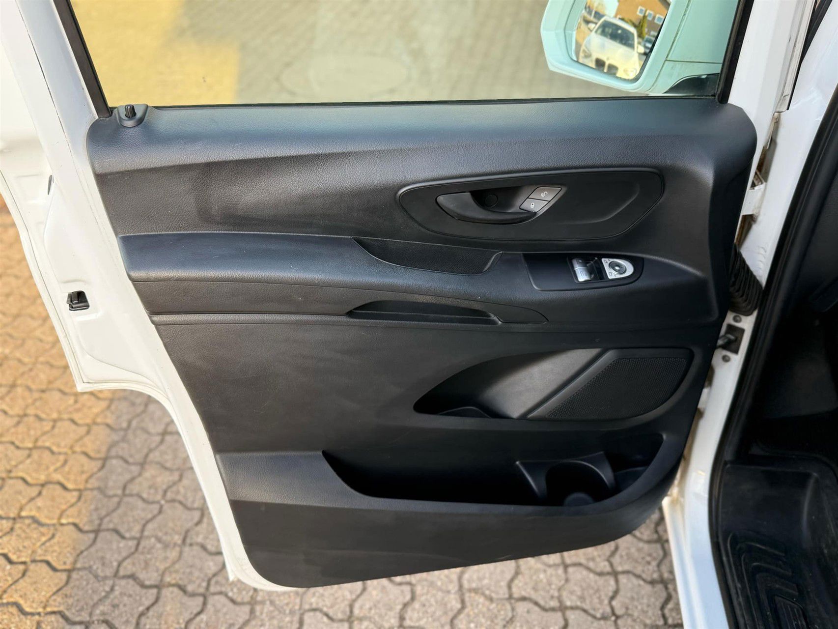 Billede af Mercedes-Benz Vito 114 Lang 2,1 CDI Basic 136HK Van