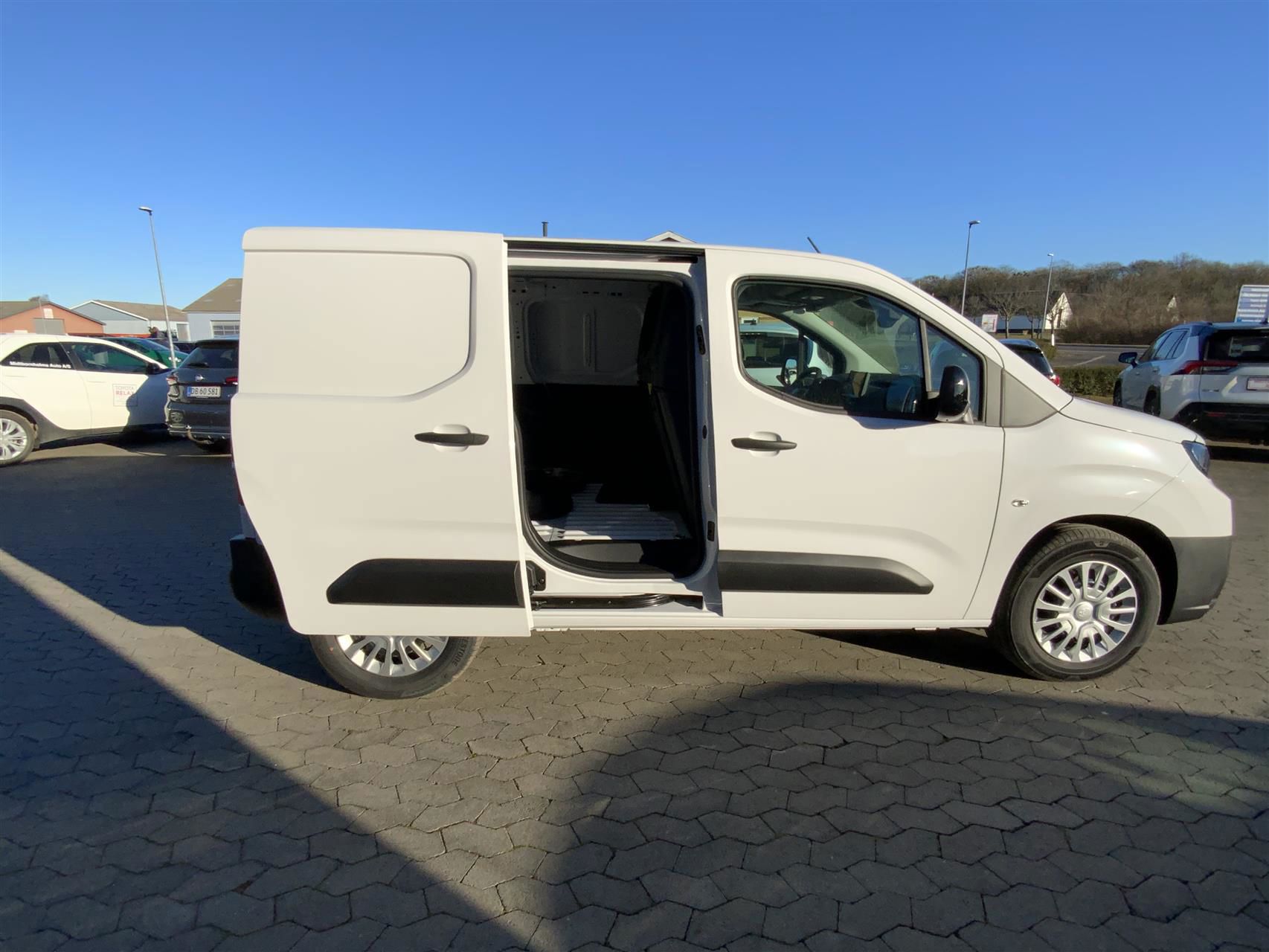 Billede af Toyota Proace City Electric Medium EL Comfort Master 1 Skydedør 136HK Van Aut.
