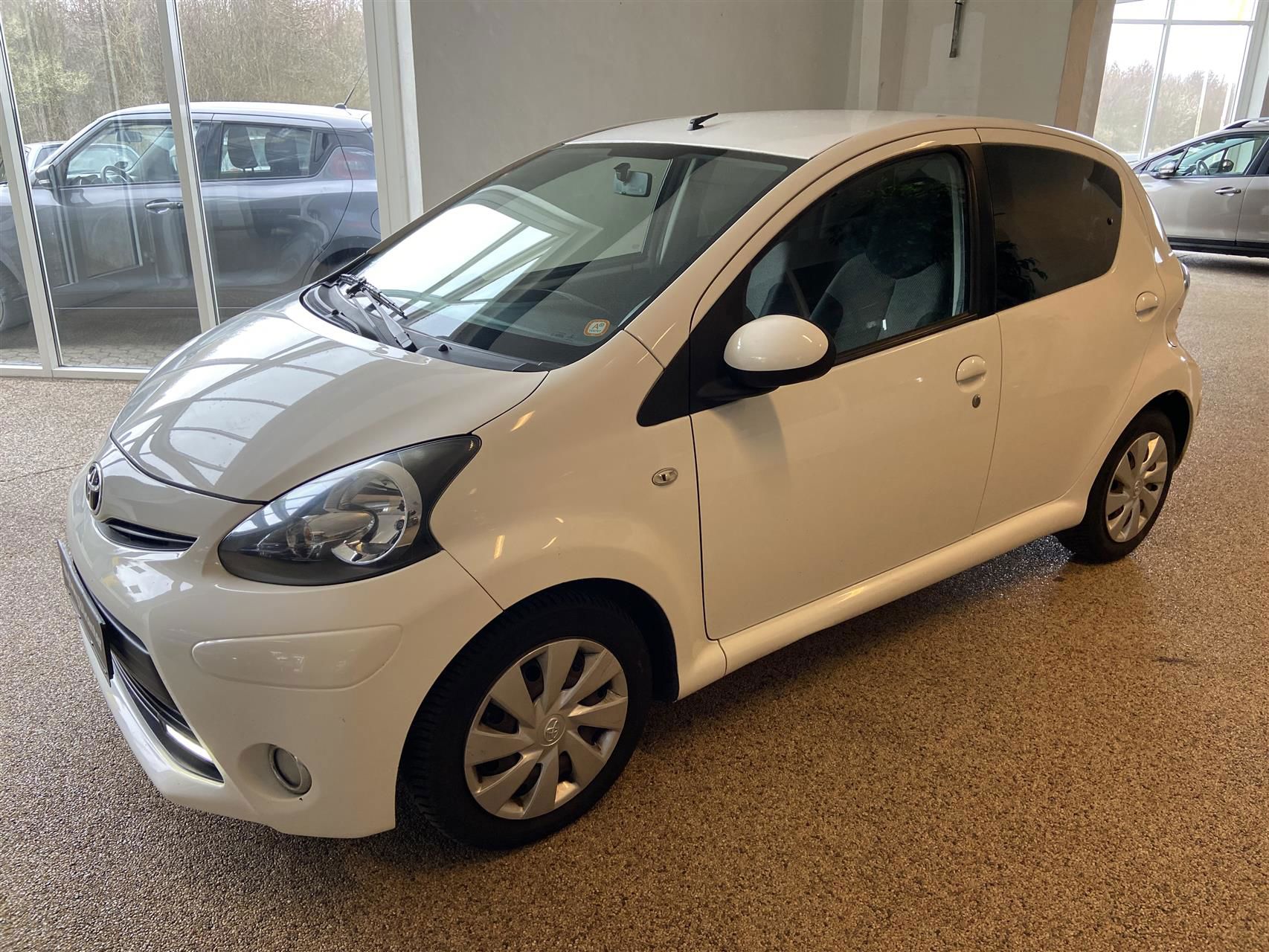 Billede af Toyota Aygo 1,0 VVT-I T2 Air Connect 68HK 5d