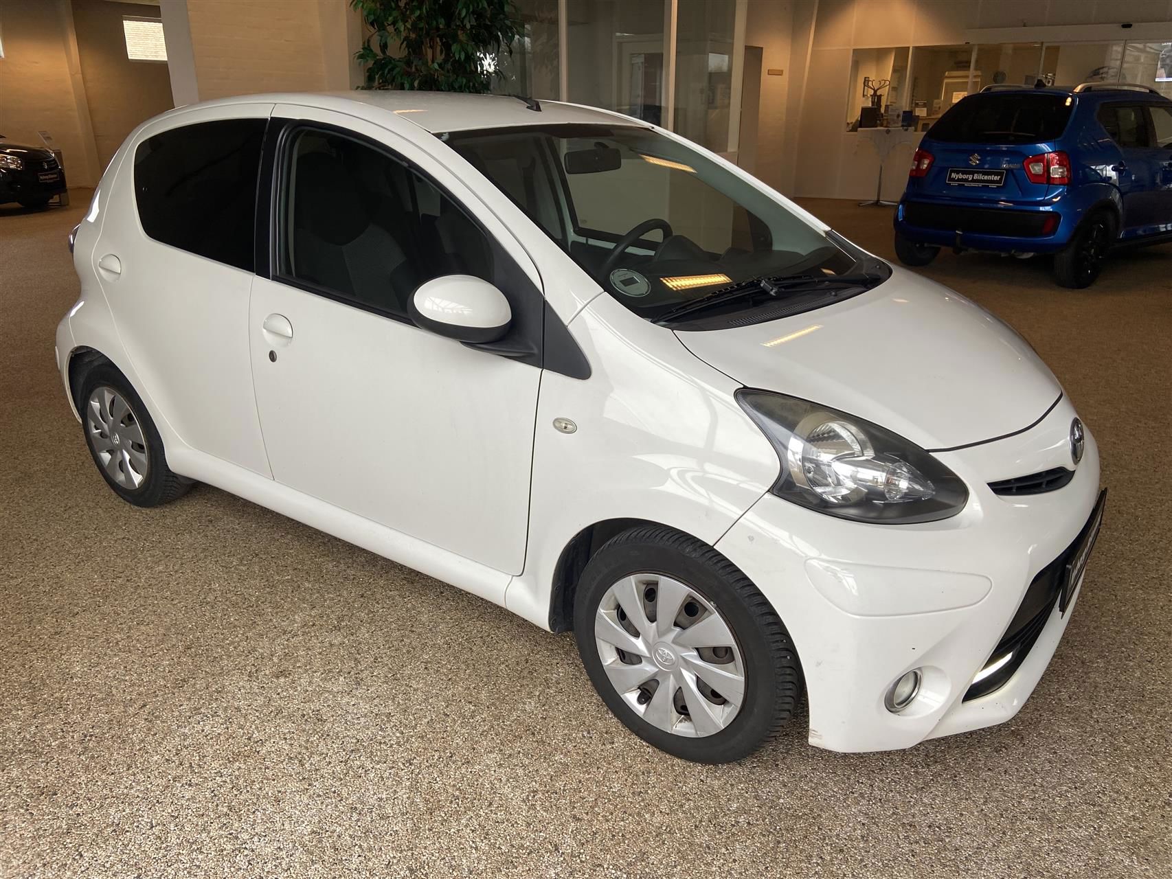 Billede af Toyota Aygo 1,0 VVT-I T2 Air Connect 68HK 5d