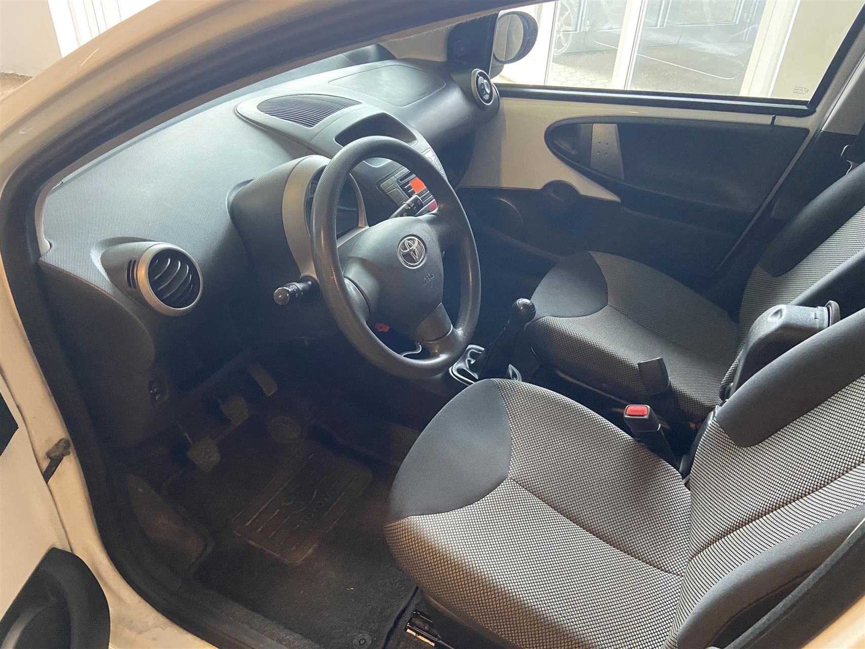 Billede af Toyota Aygo 1,0 VVT-I T2 Air Connect 68HK 5d