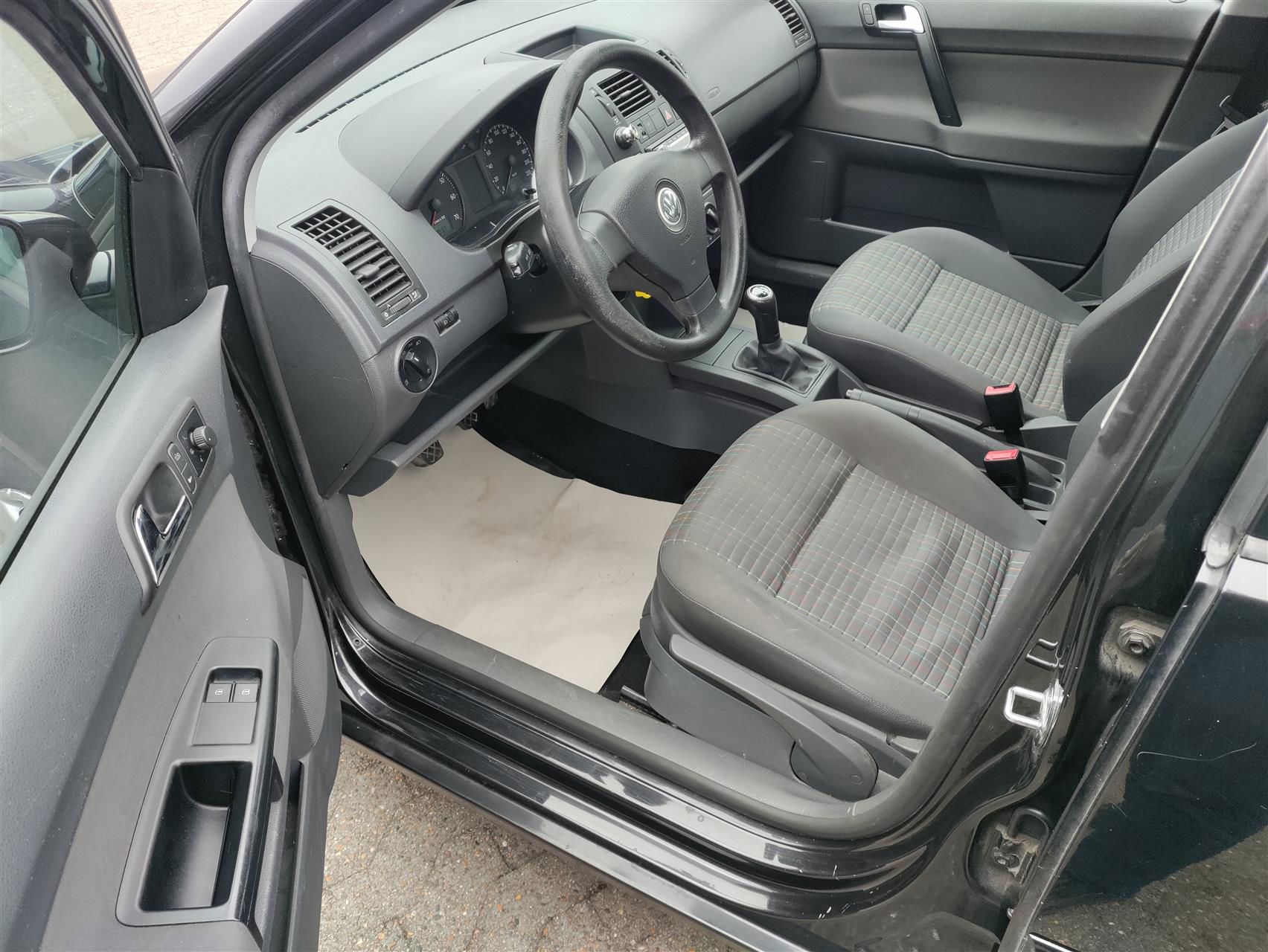 Billede af VW Polo 1,4 16V Trendline 80HK 5d