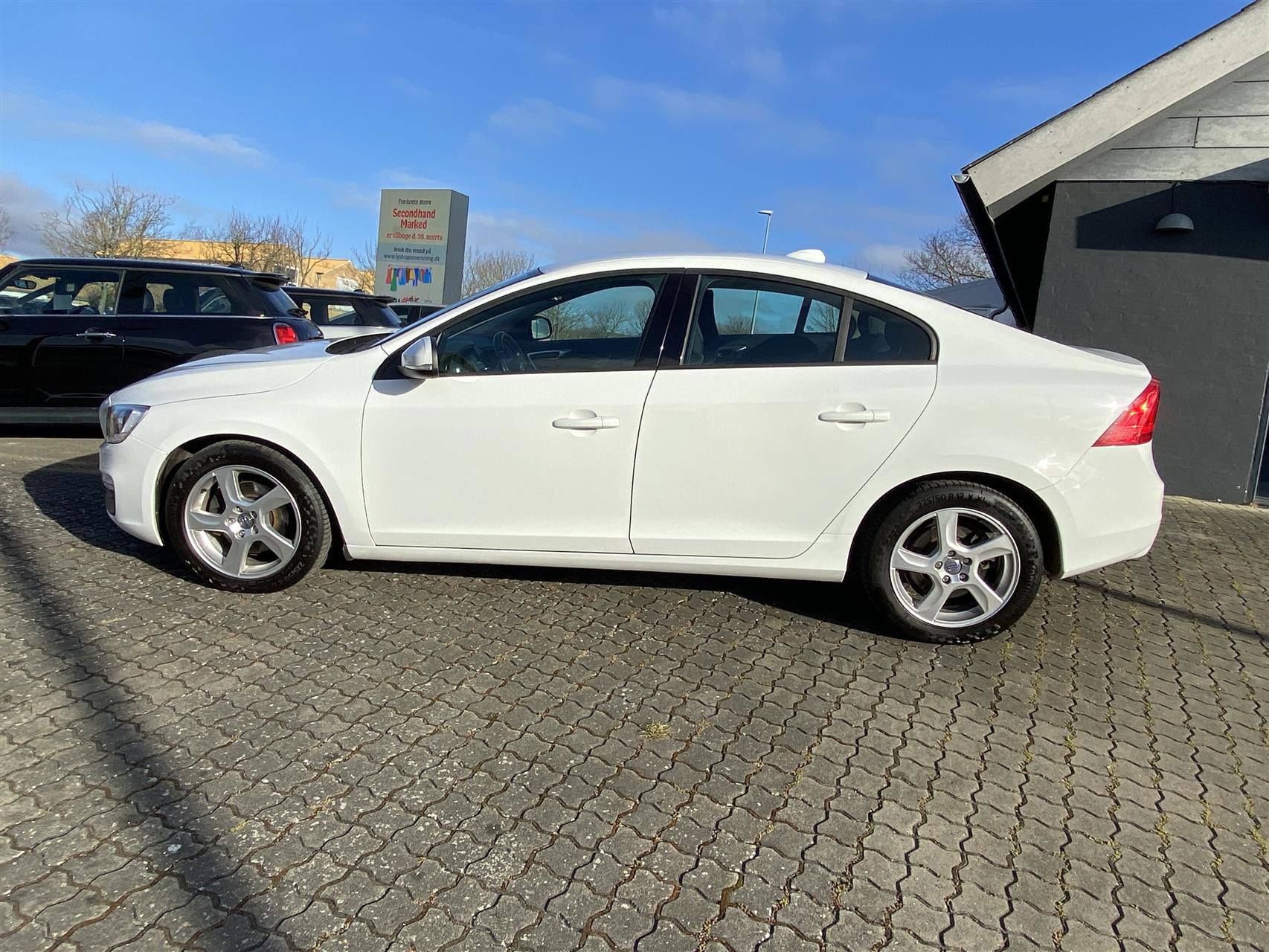 Billede af Volvo S60 1,6 T3 Momentum 150HK 6g