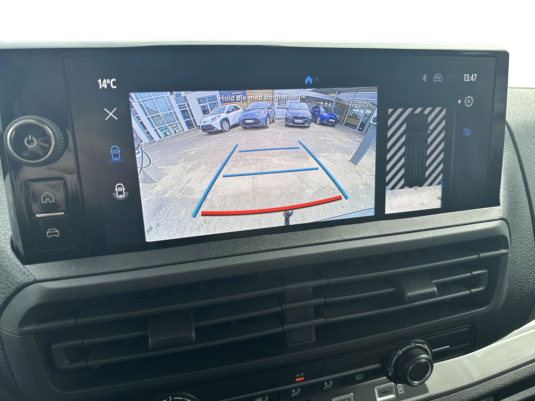 Billede af Toyota Proace Long 2,0 D Comfort Master To skydedør 144HK Van 8g Aut.