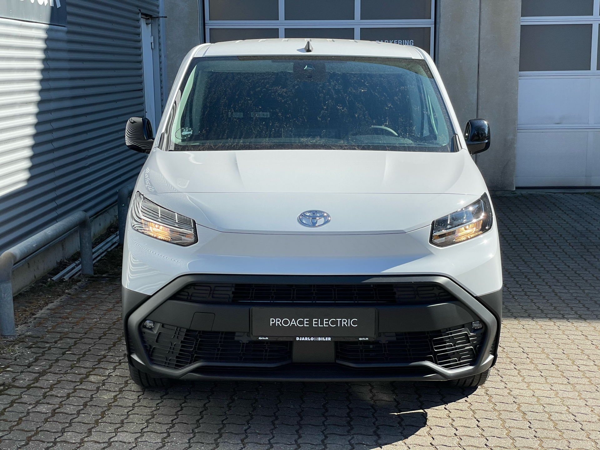 Billede af Toyota Proace City 50 kWh (136hk) Medium/En skydør aut. gear Comfort Master