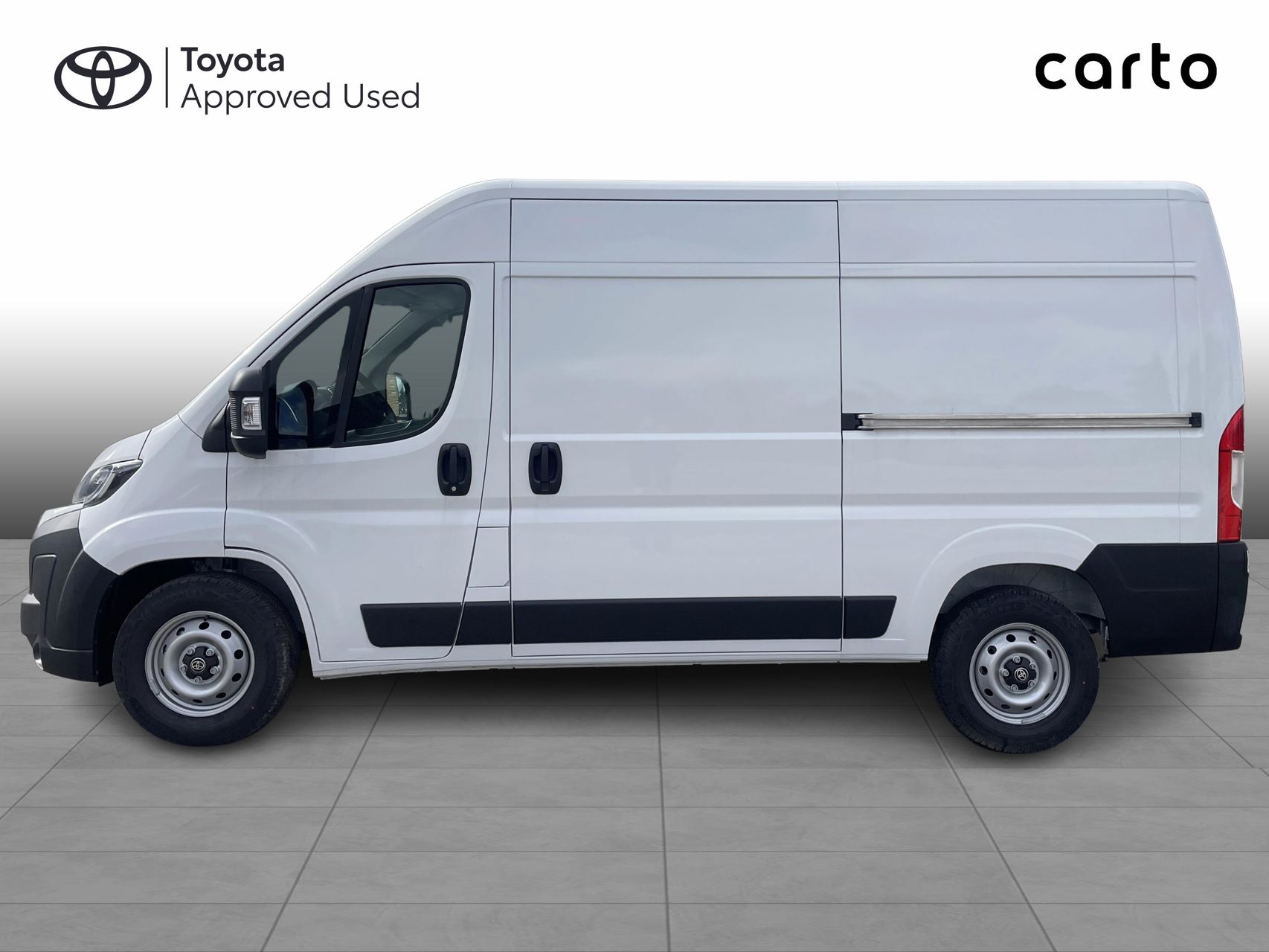 Billede af Toyota Proace Max Medium 2,2 D Comfort Master To skydedør m. højt tag 140HK Van 8g Aut.