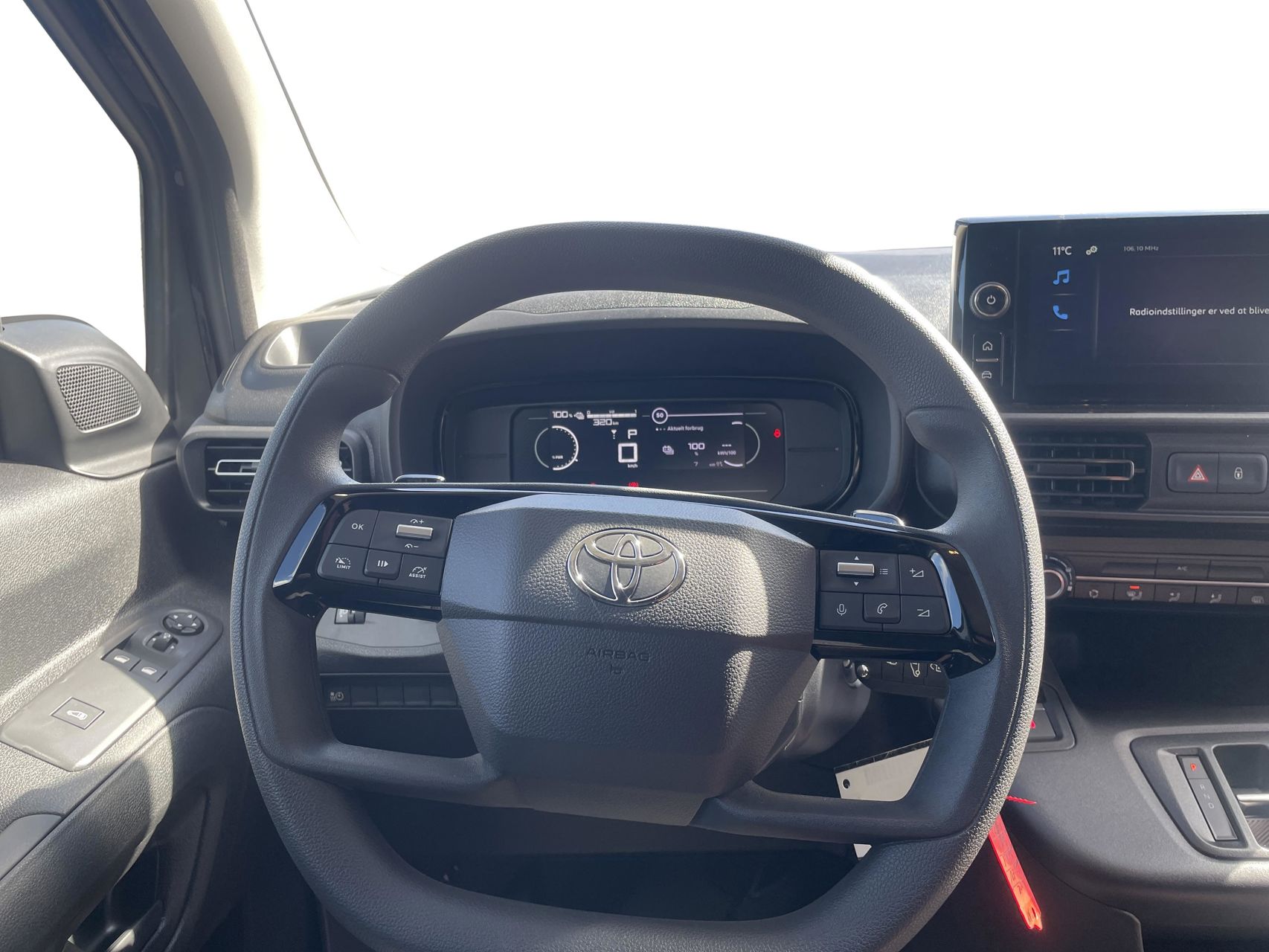 Billede af Toyota Proace City Electric Long EL Comfort Master 2 Skydedøre 136HK Van Aut.