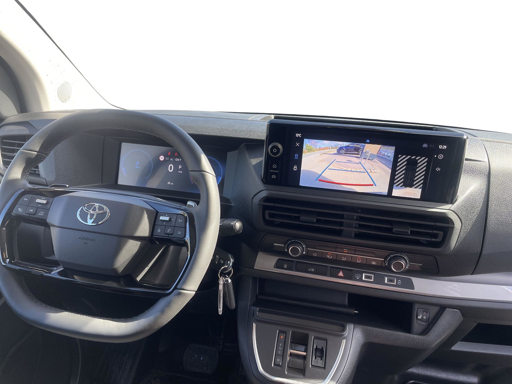 Billede af Toyota Proace Long 2,0 D Comfort Master To skydedør 144HK Van 8g Aut.