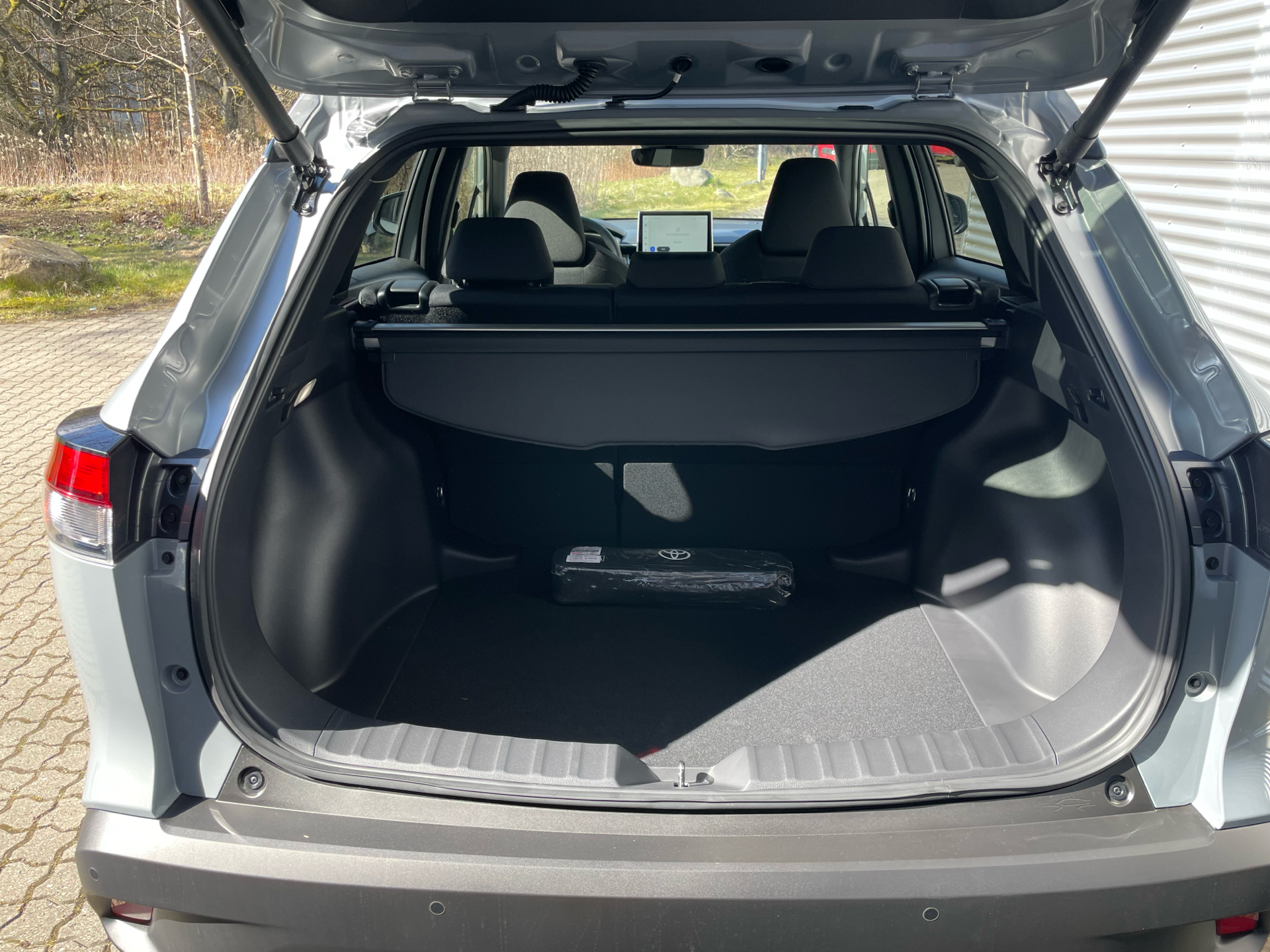 Billede af Toyota Corolla Cross 1,8 Hybrid Style Comfort 140HK 5d Aut.