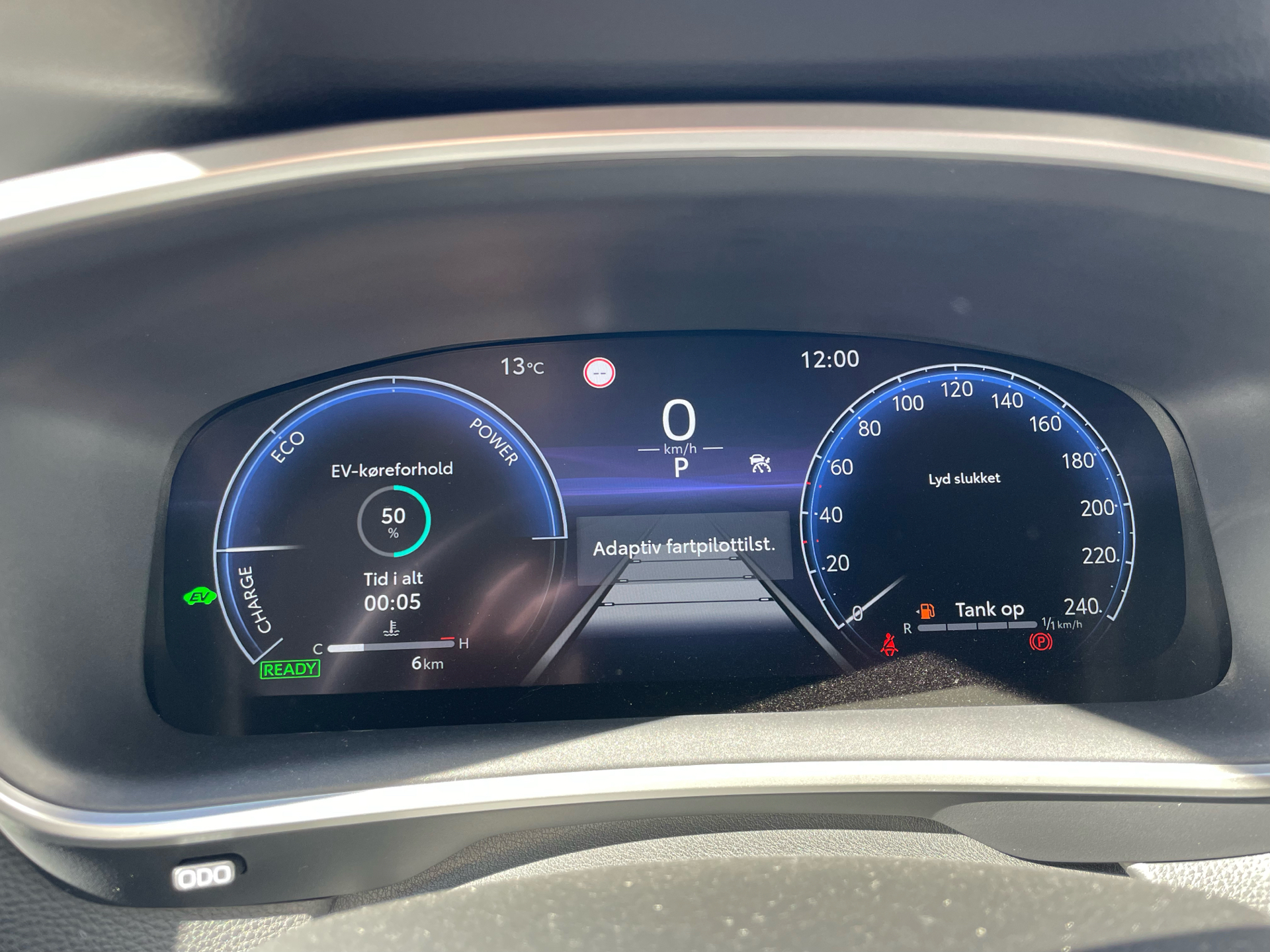 Billede af Toyota Corolla Cross 1,8 Hybrid Style Comfort 140HK 5d Aut.