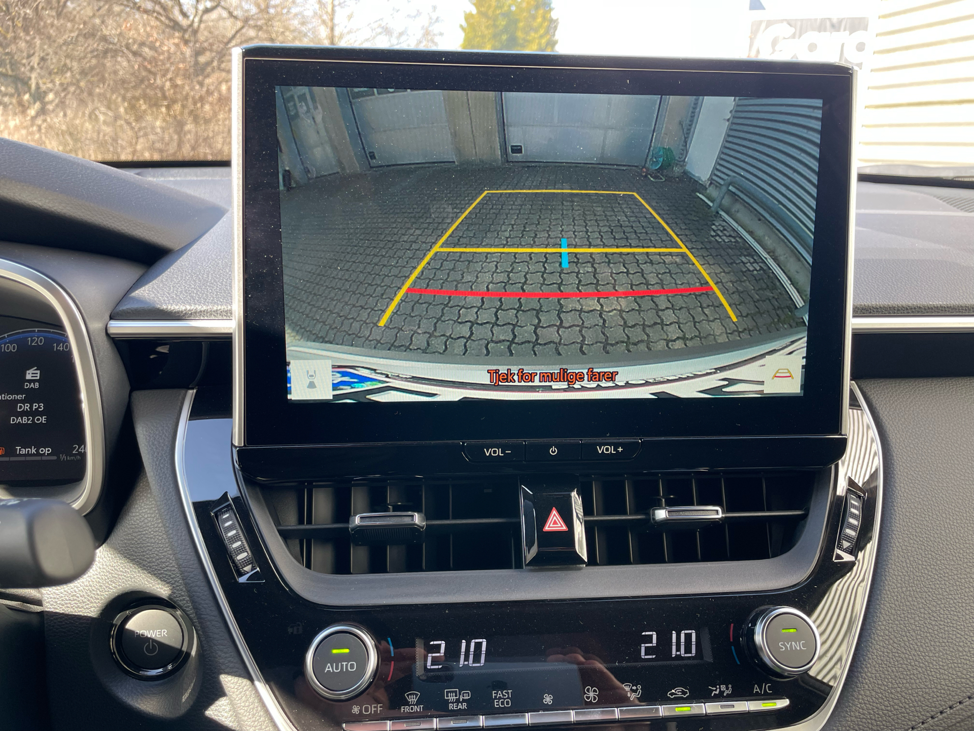 Billede af Toyota Corolla Cross 1,8 Hybrid Style Comfort 140HK 5d Aut.