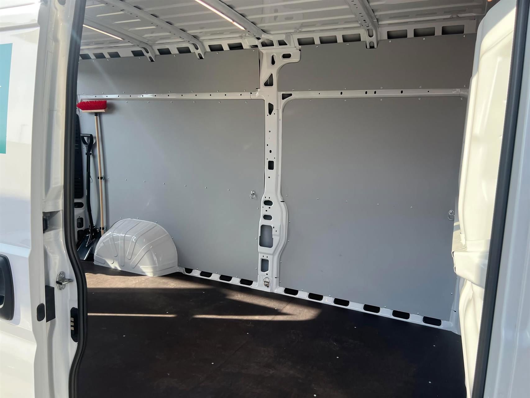 Billede af Opel Movano 33 L3H2 2,2 BlueHDi Enjoy+ 140HK Van 6g