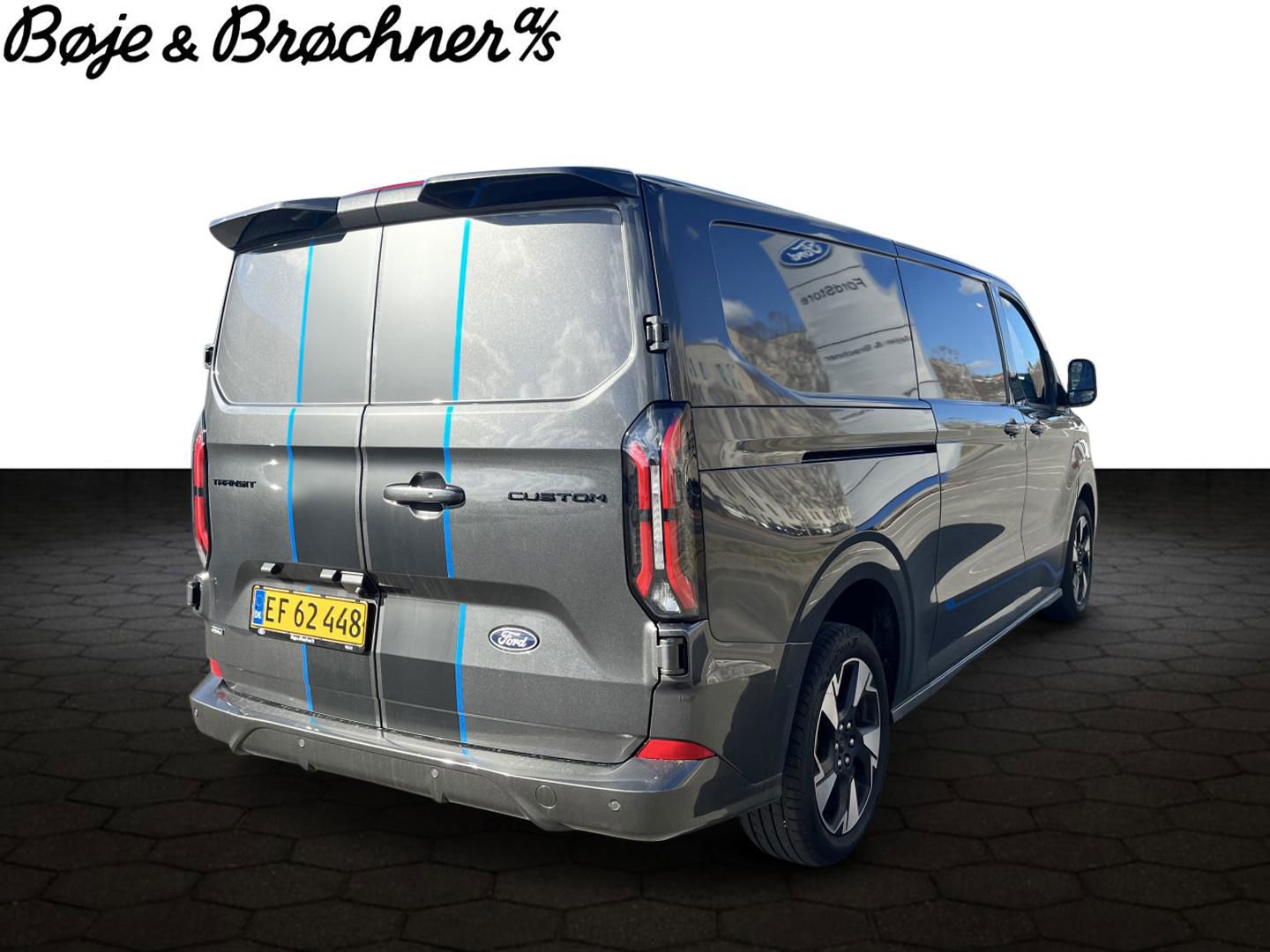 Billede af Ford Transit Custom 320 L2H1 2,5 Plugin-hybrid Sport CVT 233HK Van Trinl. Gear
