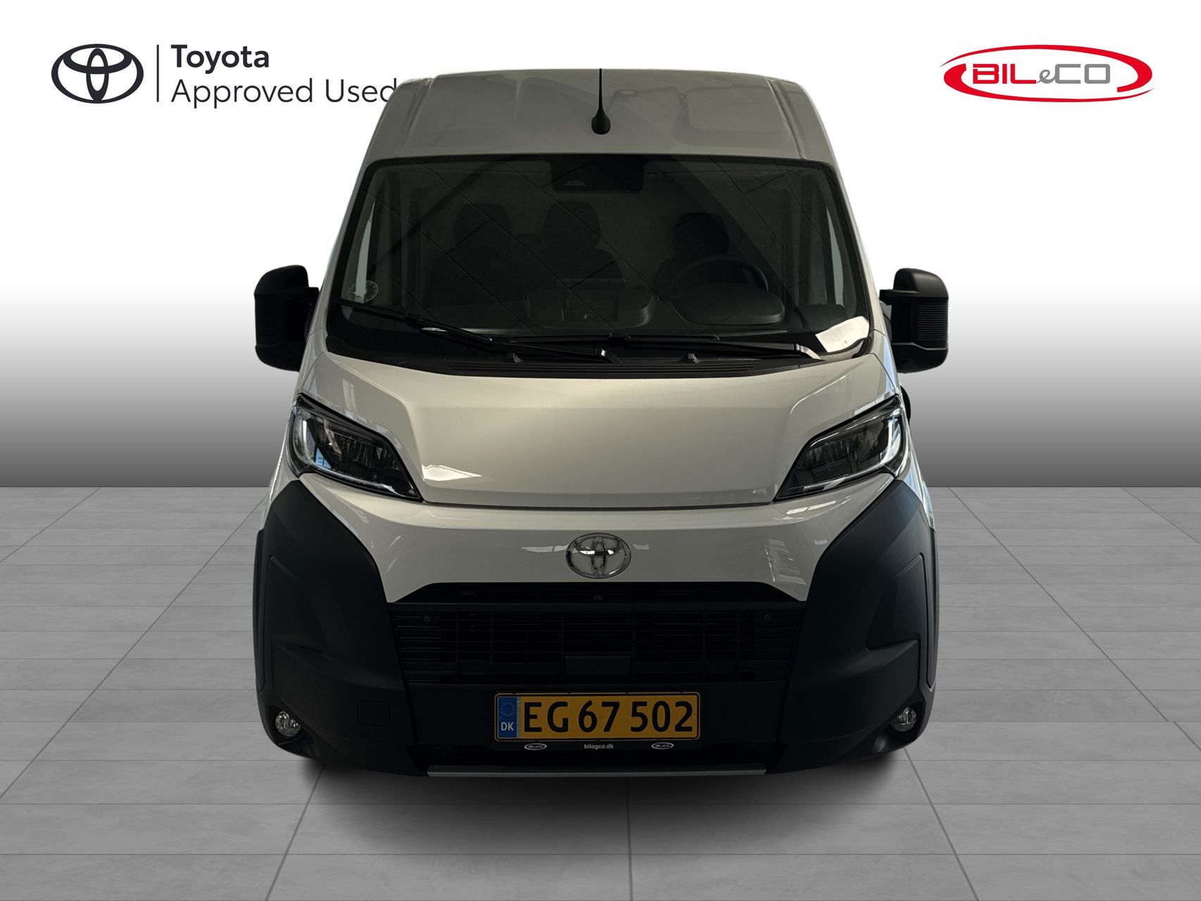 Billede af Toyota Proace Max 2.2D 140hk Medium/To skydedøre m. højt tag aut.gear Comfort Master
