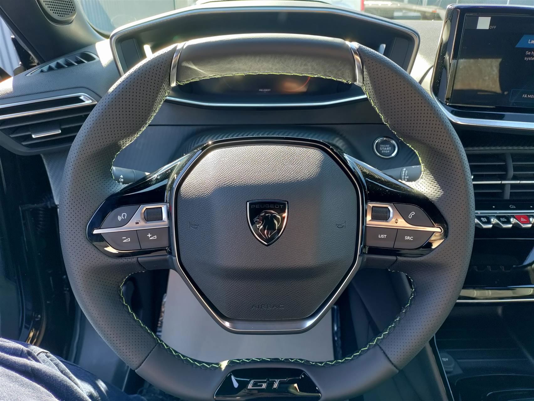 Billede af Peugeot e-2008 EL GT 156HK 5d Aut.