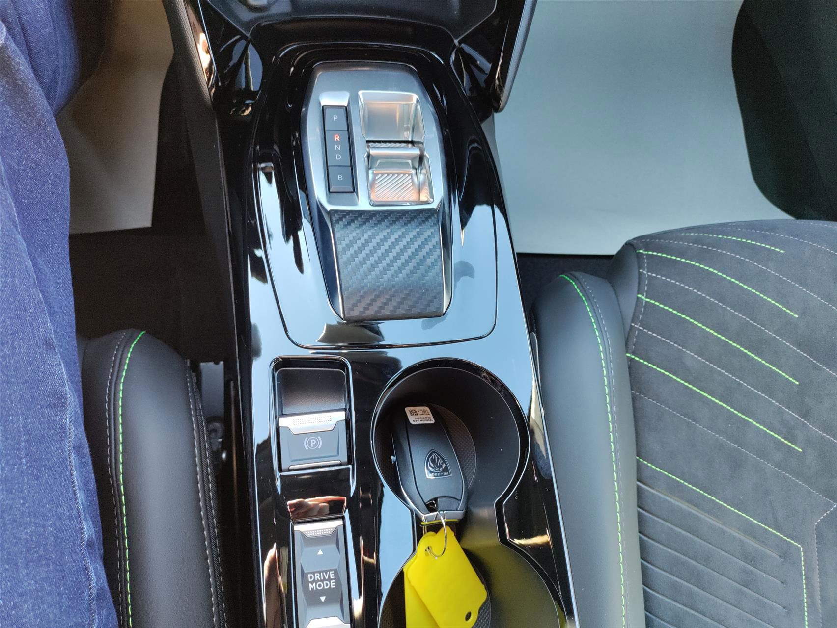 Billede af Peugeot e-2008 EL GT 156HK 5d Aut.