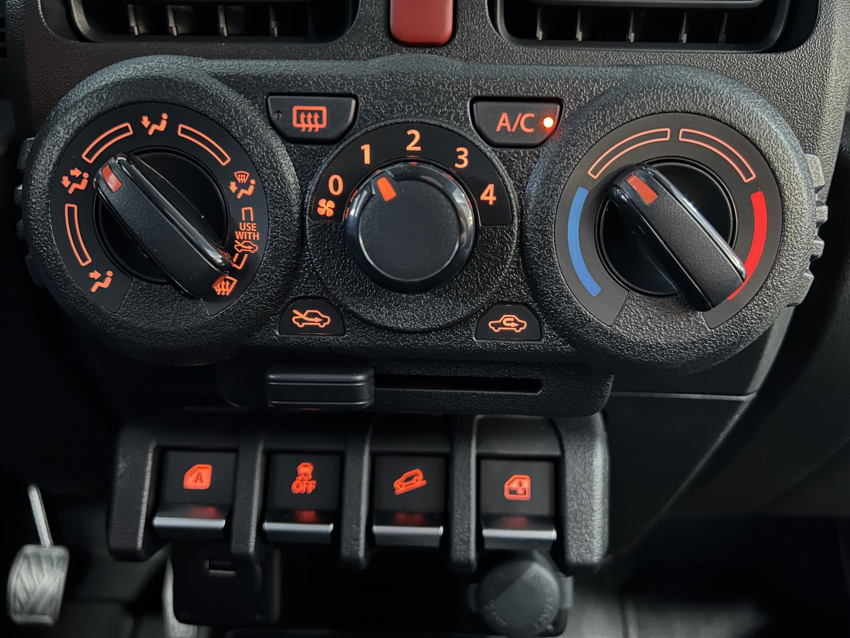 Billede af Suzuki Jimny 1,5 Touch AllGrip 102HK Van