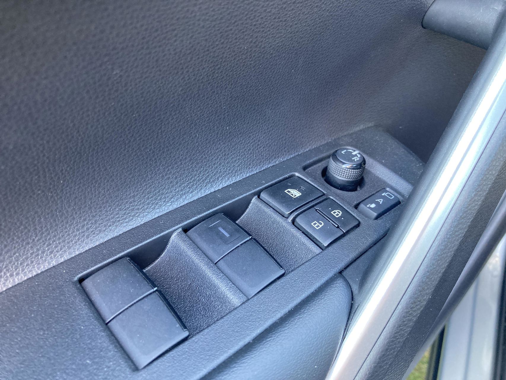 Billede af Toyota Corolla Cross 1,8 Hybrid Style Comfort 140HK 5d Aut.