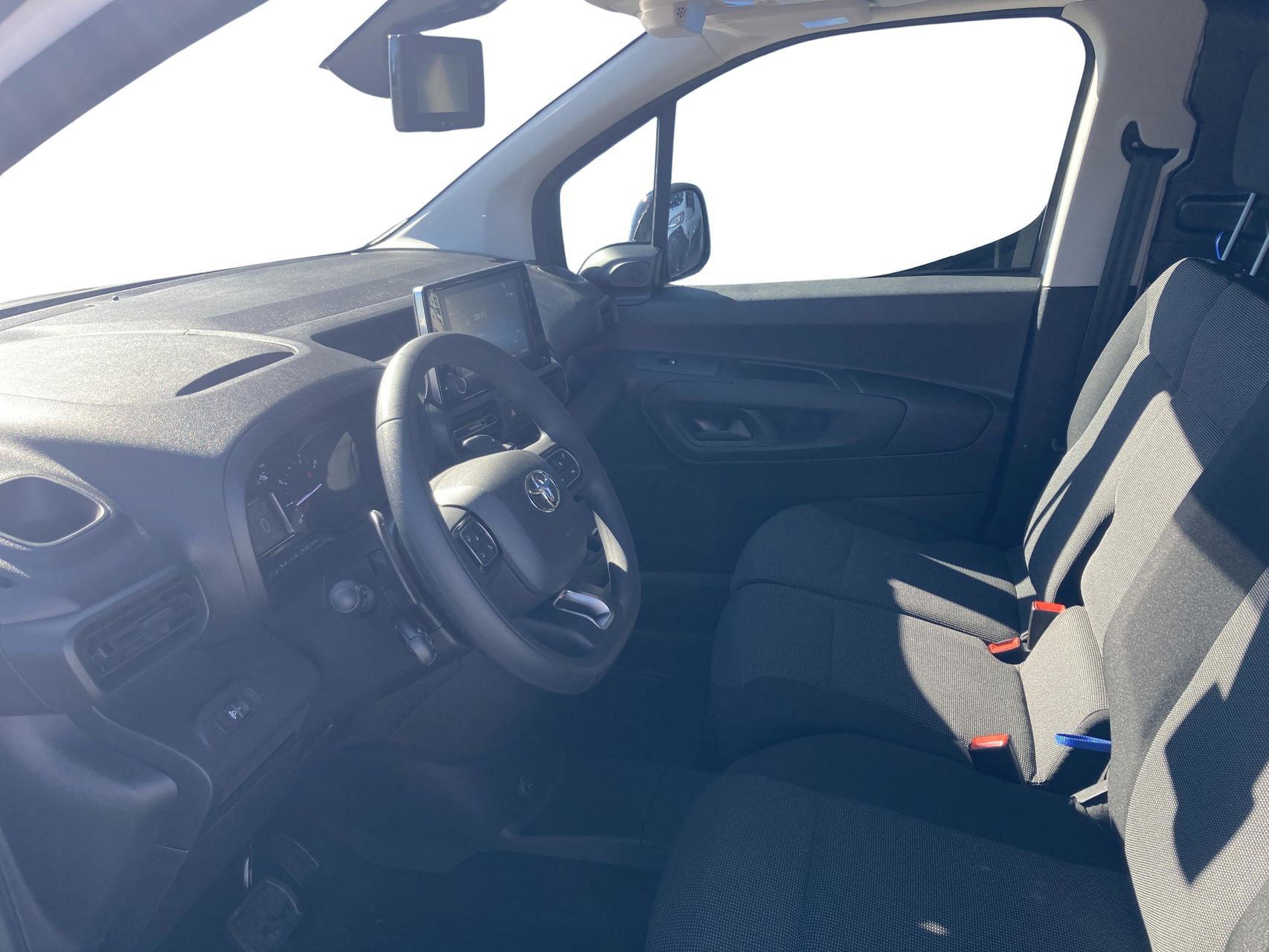 Billede af Toyota Proace City Medium 1,5 D Comfort To Skydedør 130HK Van 8g Aut.