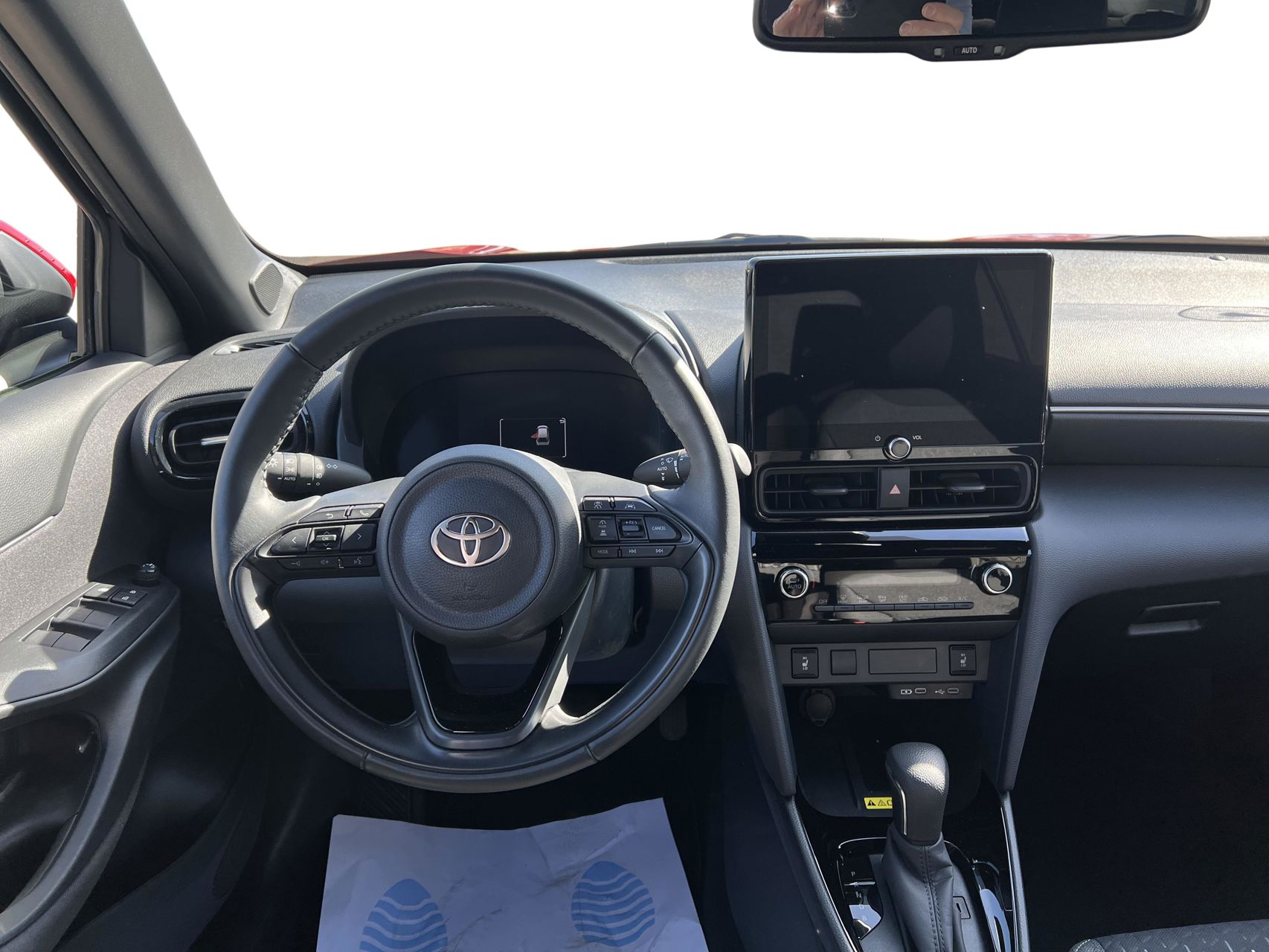 Billede af Toyota Yaris Cross 1,5 Hybrid Style Comfort 116HK 5d Trinl. Gear