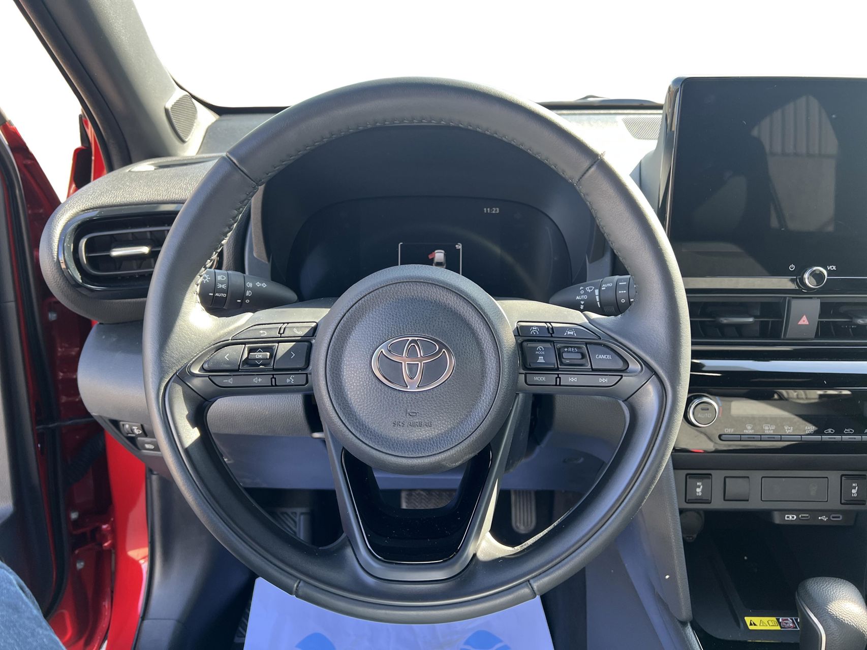 Billede af Toyota Yaris Cross 1,5 Hybrid Style Comfort 116HK 5d Trinl. Gear