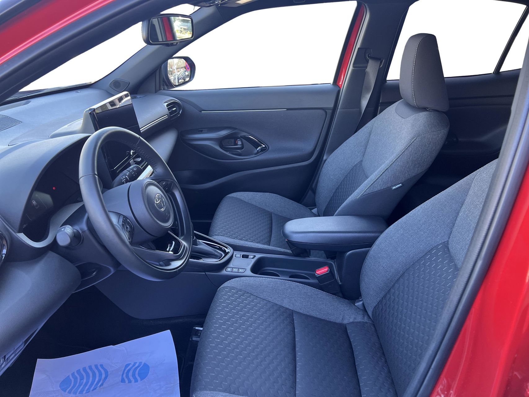 Billede af Toyota Yaris Cross 1,5 Hybrid Style Comfort 116HK 5d Trinl. Gear