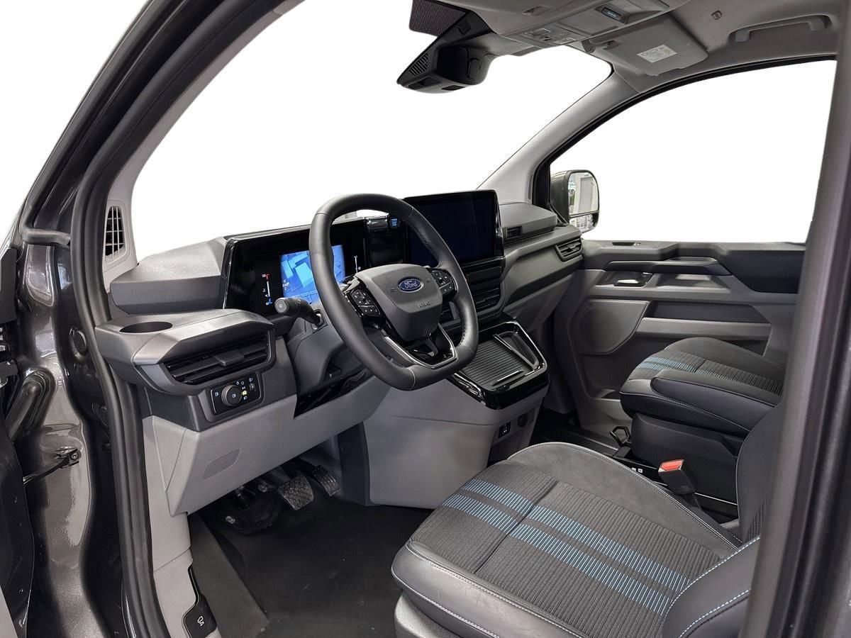 Billede af Ford Transit Custom 320 L2H1 2,5 Plugin-hybrid Sport CVT 233HK Van Trinl. Gear