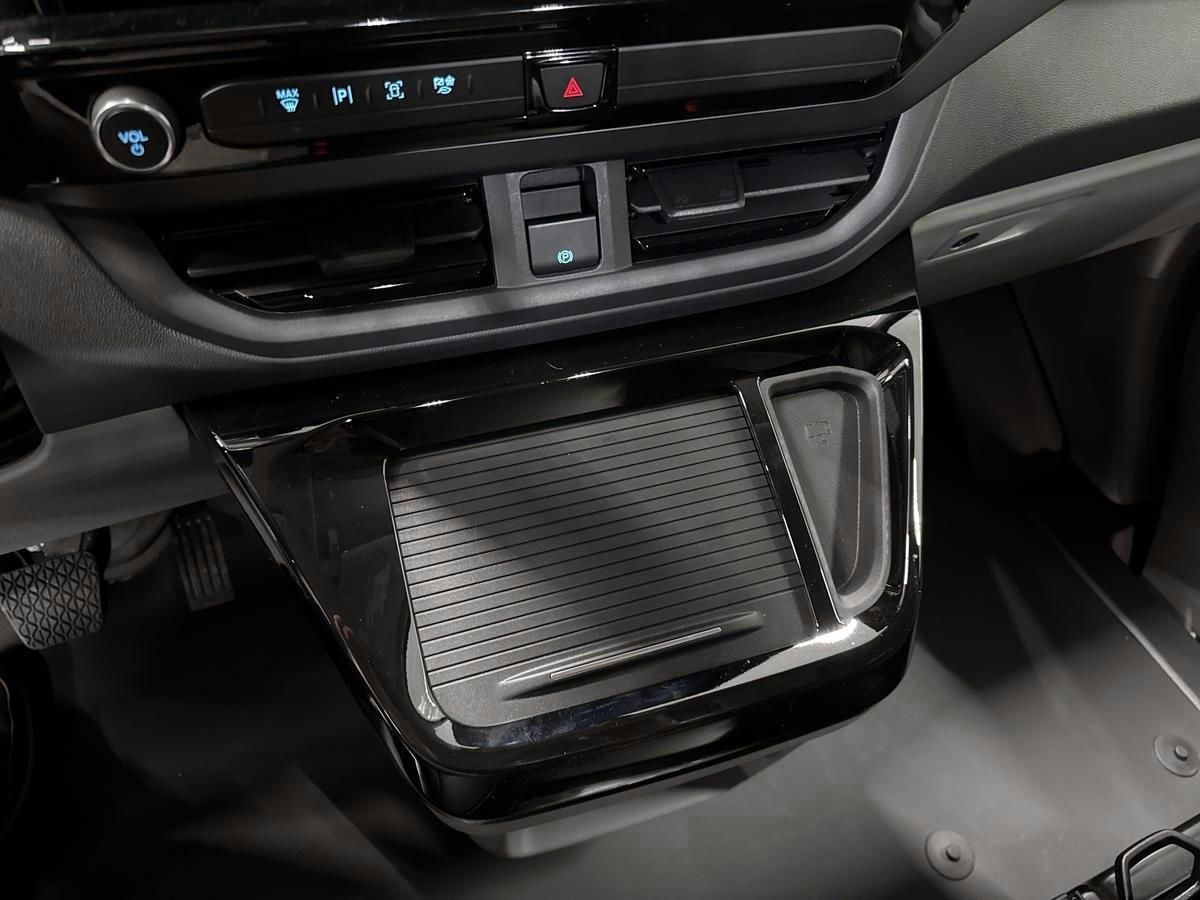 Billede af Ford Transit Custom 320 L2H1 2,5 Plugin-hybrid Sport CVT 233HK Van Trinl. Gear