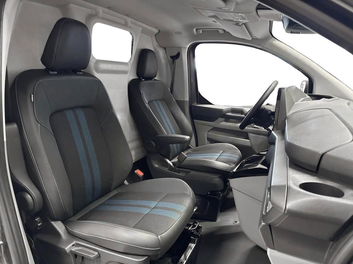 Billede af Ford Transit Custom 320 L2H1 2,5 Plugin-hybrid Sport CVT 233HK Van Trinl. Gear