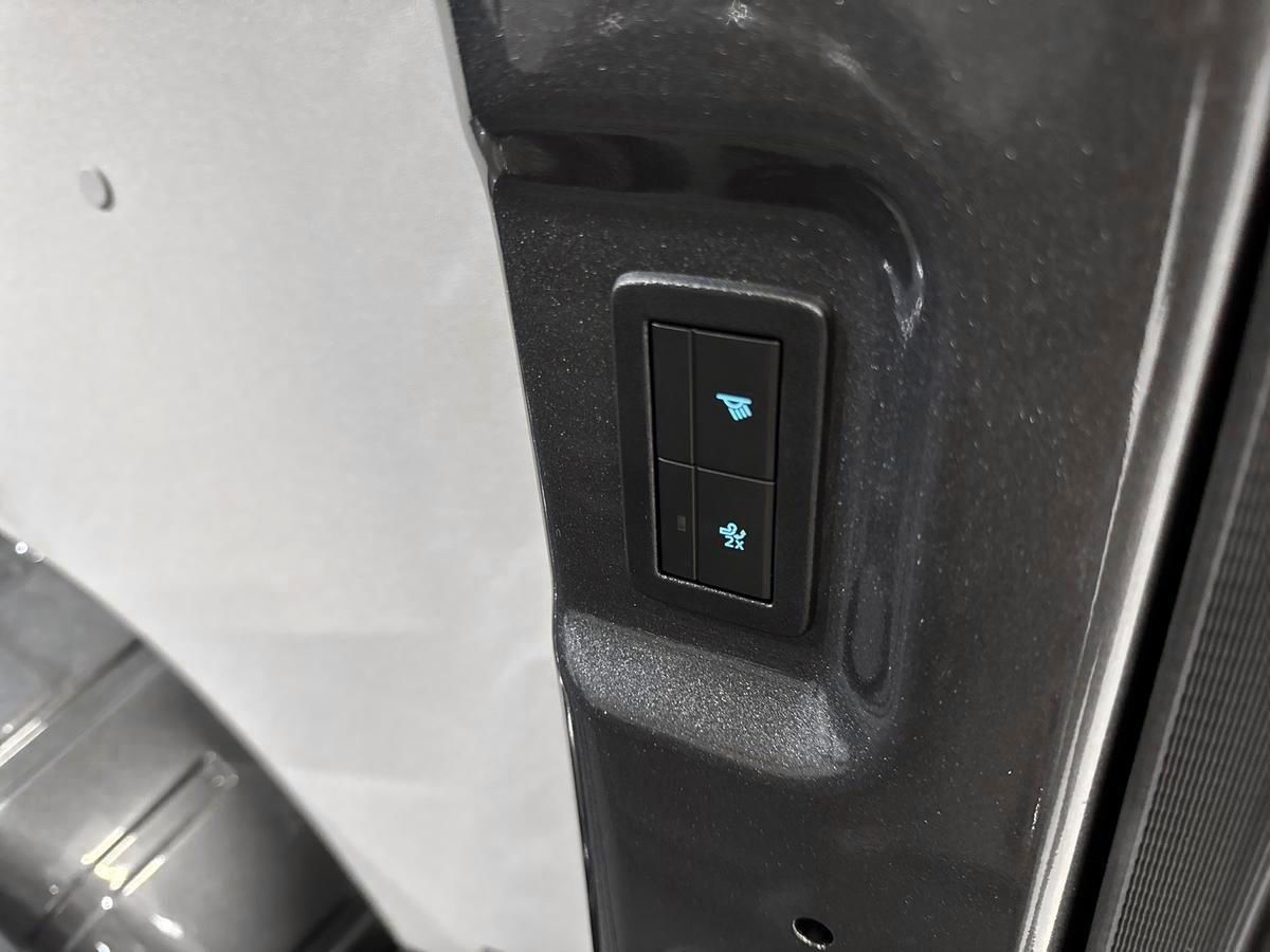 Billede af Ford Transit Custom 320 L2H1 2,5 Plugin-hybrid Sport CVT 233HK Van Trinl. Gear