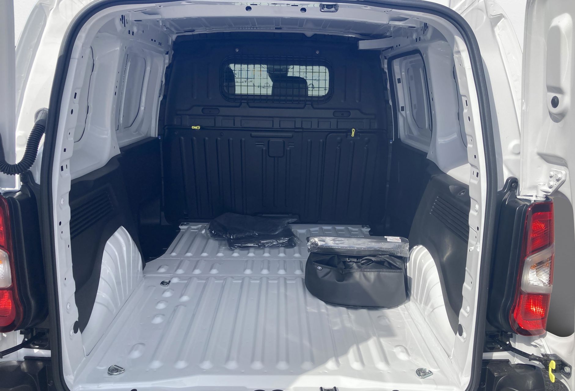 Billede af Toyota Proace City Electric Medium EL Comfort Master 1 Skydedør 136HK Van Aut.