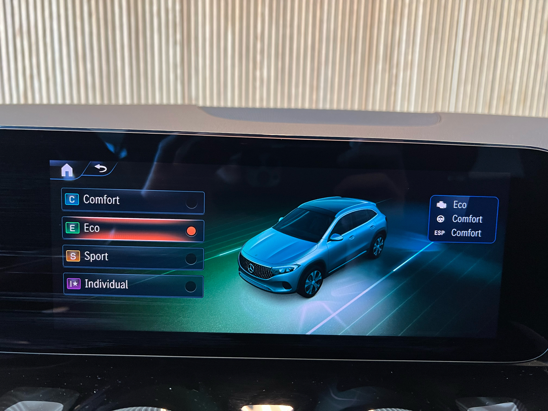 Billede af Mercedes-Benz EQA 250 EL Electric Art Advanced  190HK 5d Aut. 