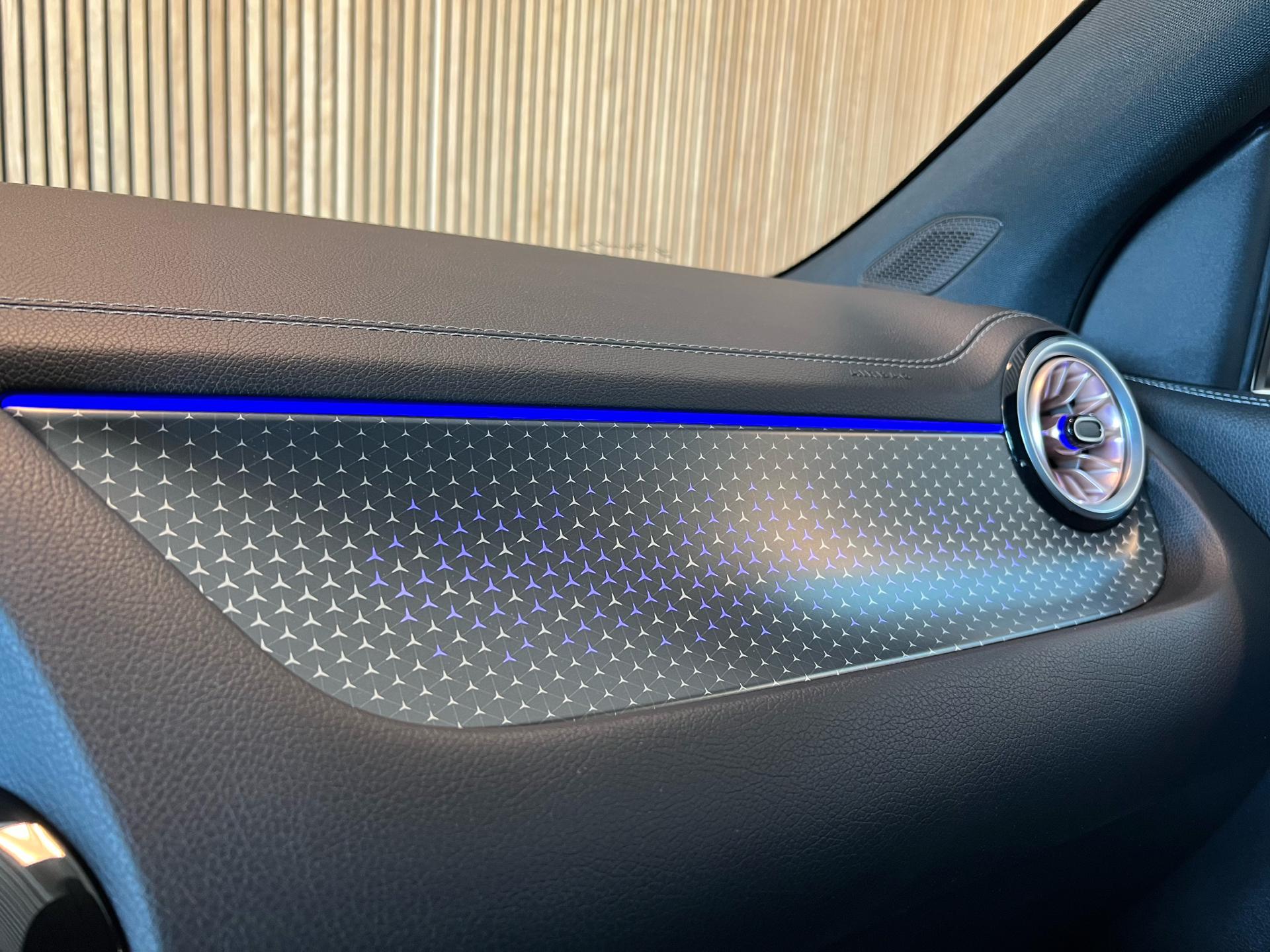 Billede af Mercedes-Benz EQA 250 EL Electric Art Advanced  190HK 5d Aut. 
