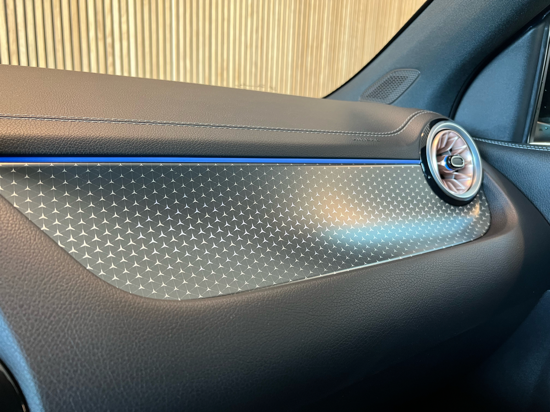 Billede af Mercedes-Benz EQA 250 EL Electric Art Advanced  190HK 5d Aut. 