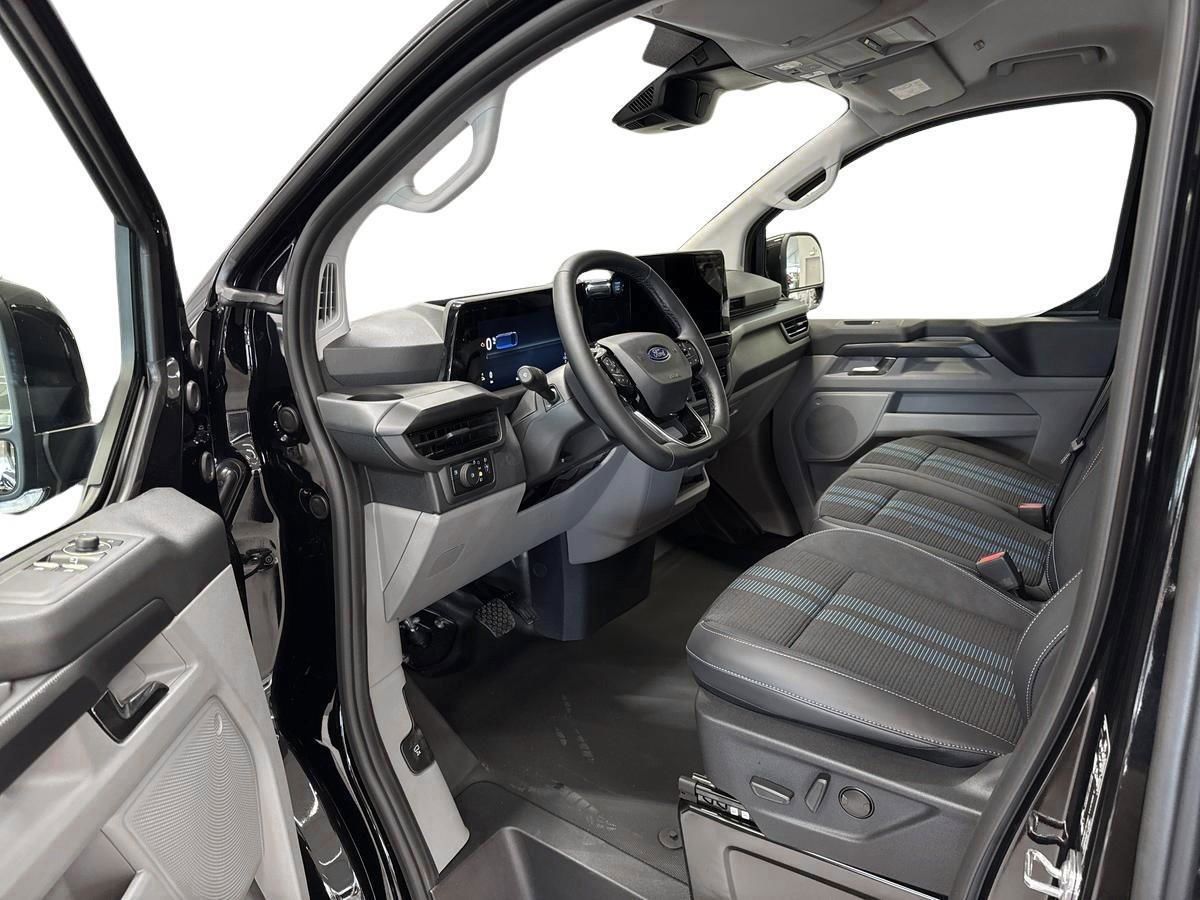 Billede af Ford Transit Custom 320 L2H1 2,5 Plugin-hybrid Sport CVT 233HK Van Trinl. Gear