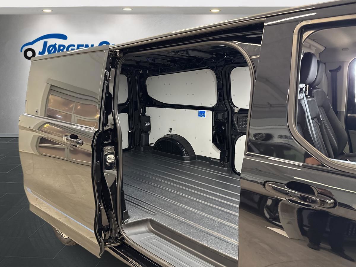 Billede af Ford Transit Custom 320 L2H1 2,5 Plugin-hybrid Sport CVT 233HK Van Trinl. Gear